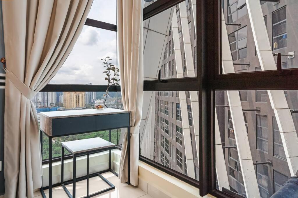 Arte Mont Kiara-2Bedroom-Netflix-4pax