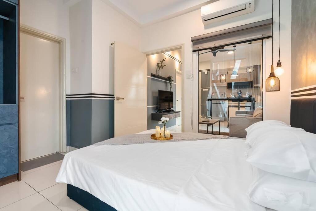 Arte Mont Kiara-2Bedroom-Netflix-4pax