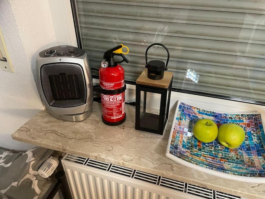 Sky Studio Apartment 1,5 Zimmer für 4 Leute Zentral 35qm S-Bahn Mercedes Benz