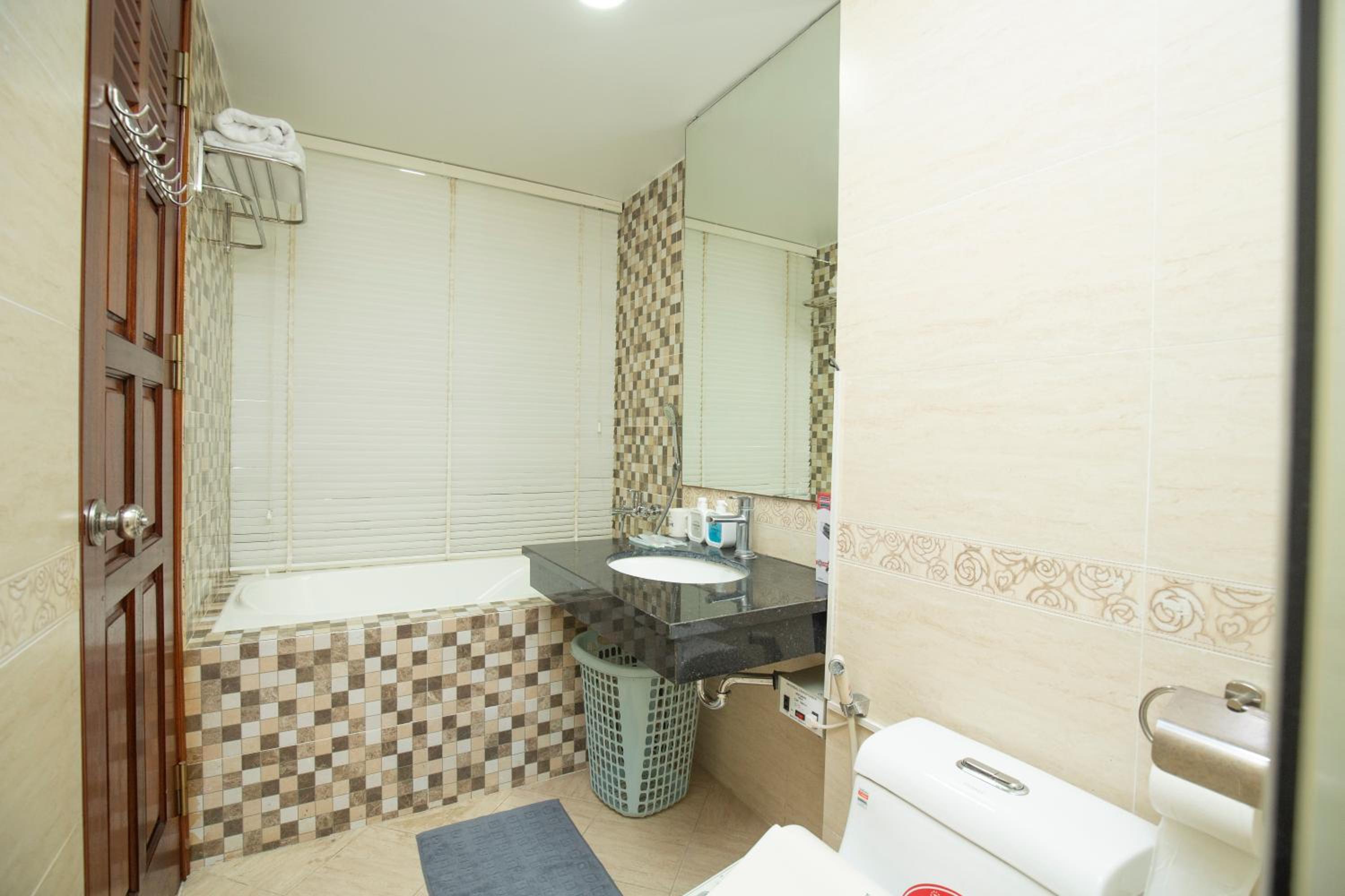 Sumitomo 3 Apartment for Japanese at 535 Kim Ma