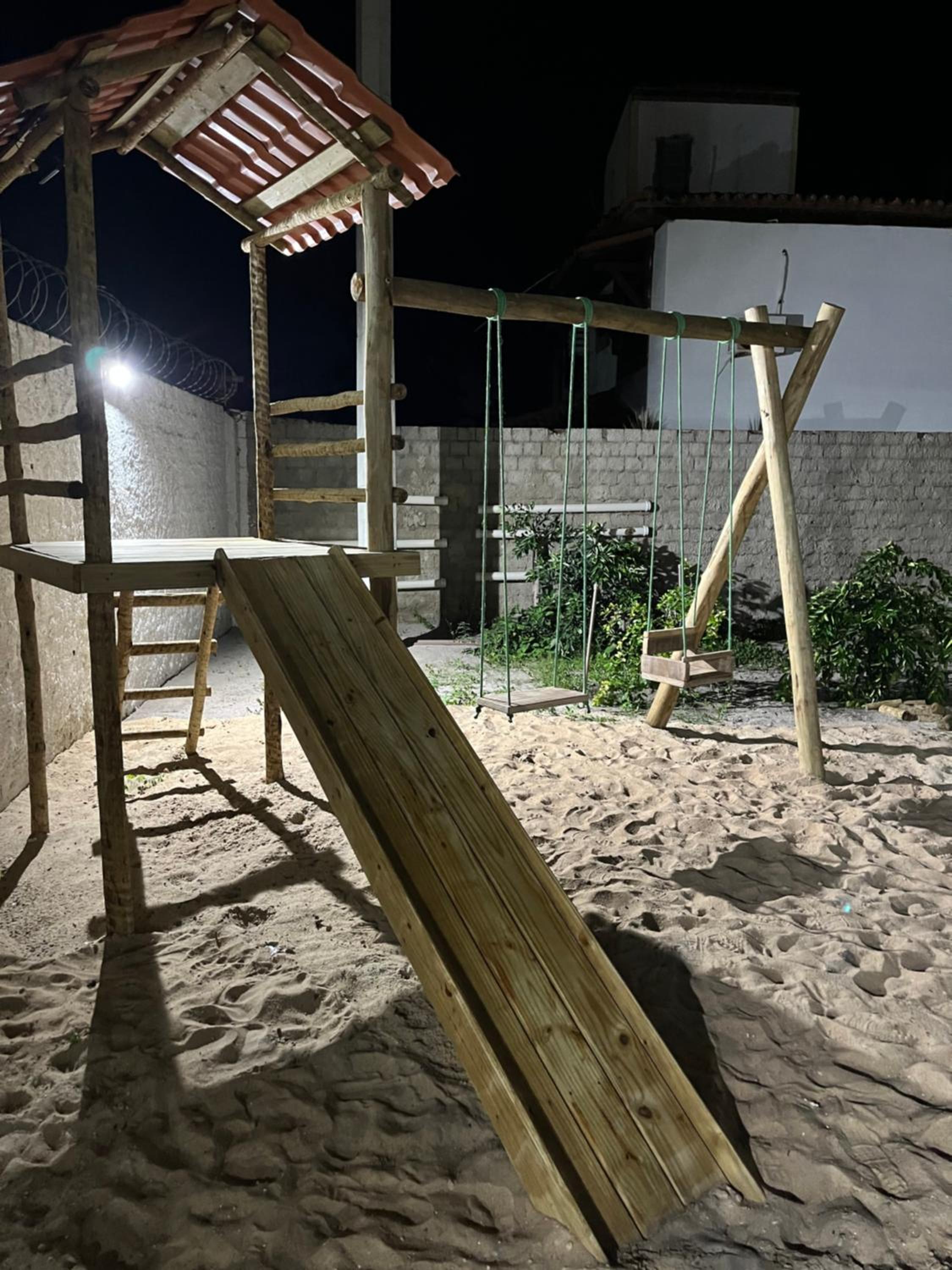PARAISO DAS ÁGUAS - CHALÉ