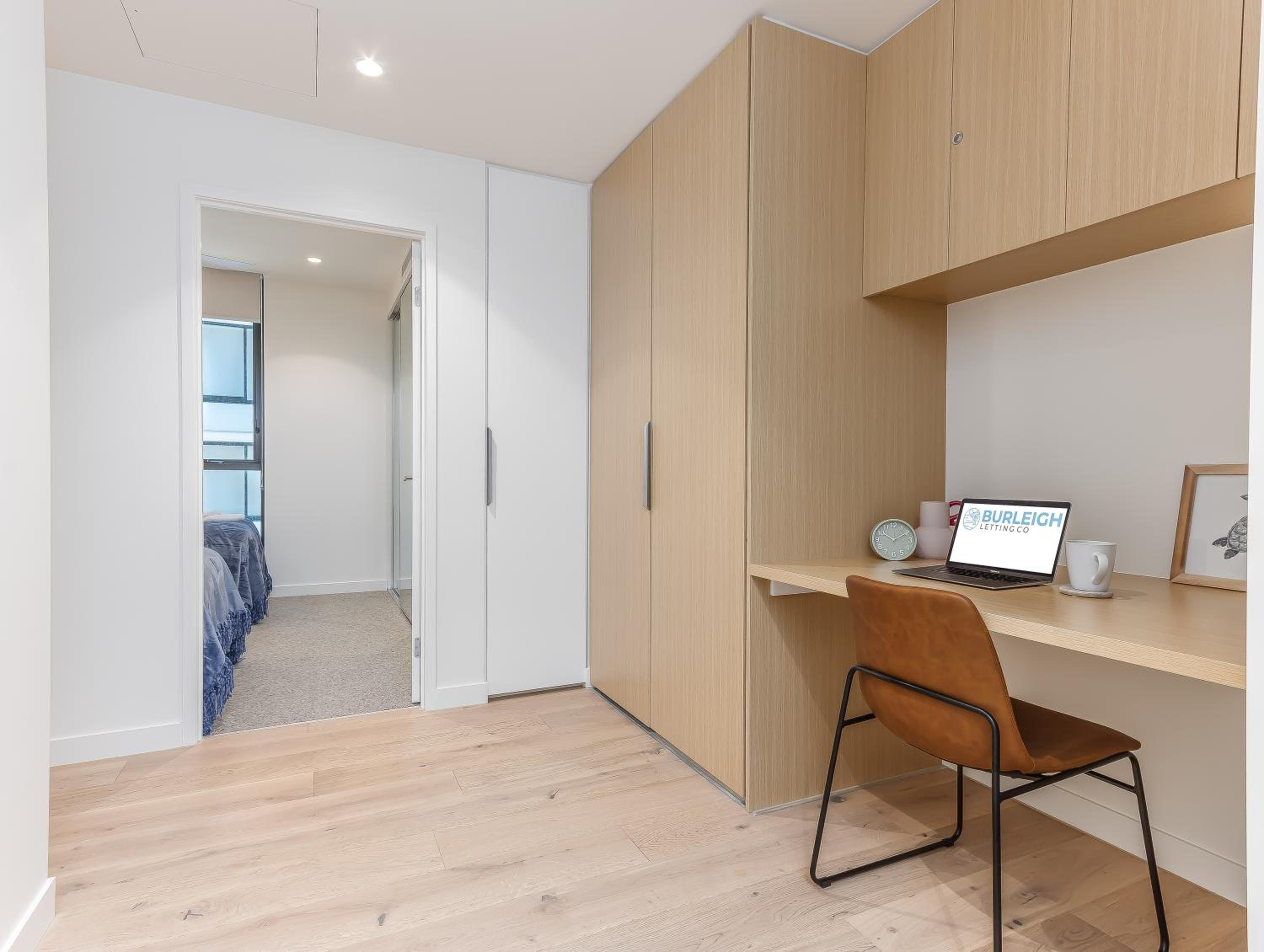 Hemingway Palm Beach - Premium Oceanview Apartments by Burleigh Letting