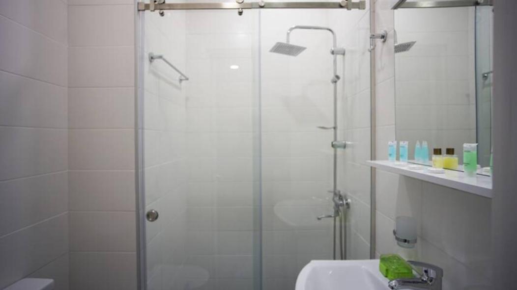 Leo Group Apartment 16-01 Horizons Batumi view 2