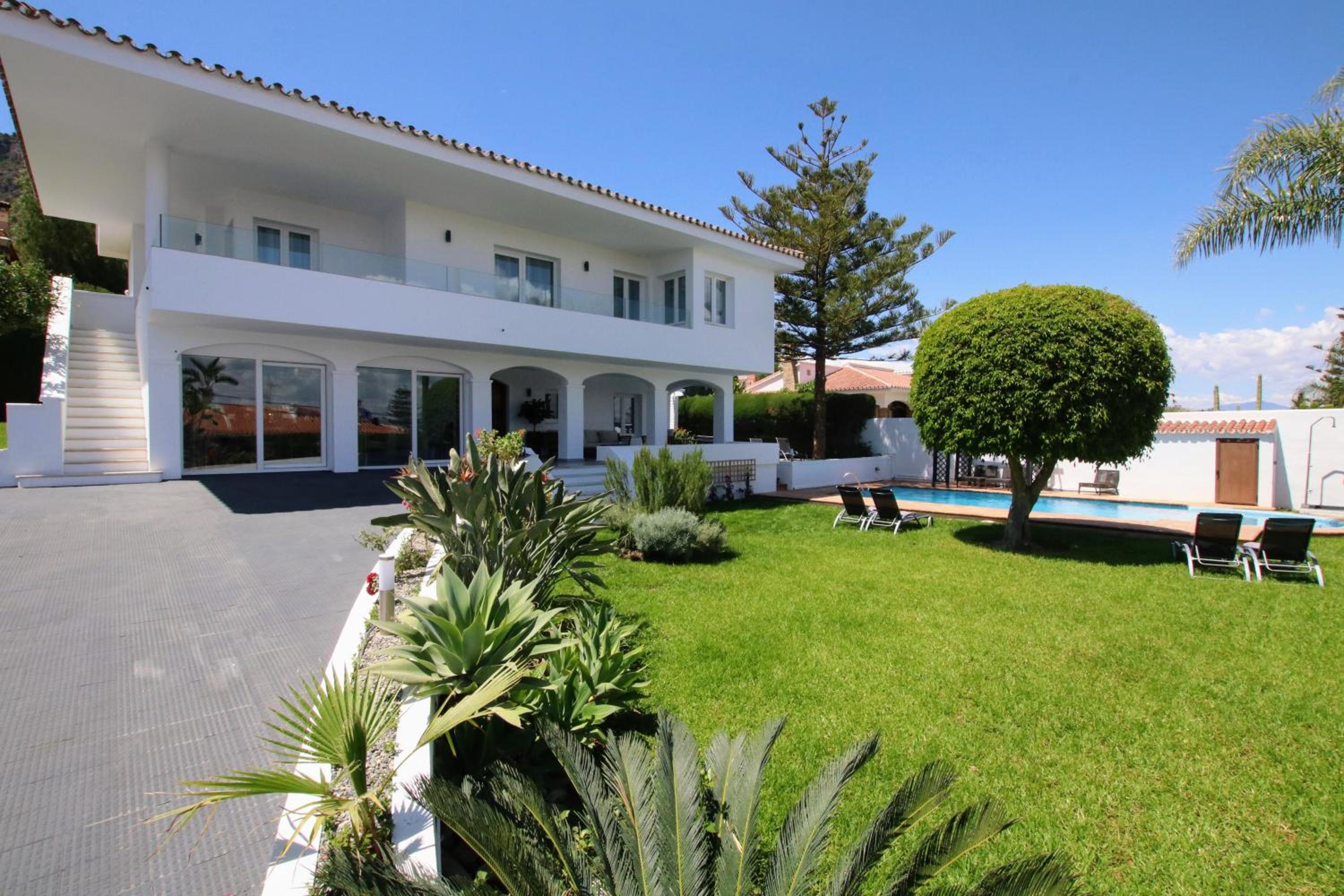 TESS Villa Tennessee