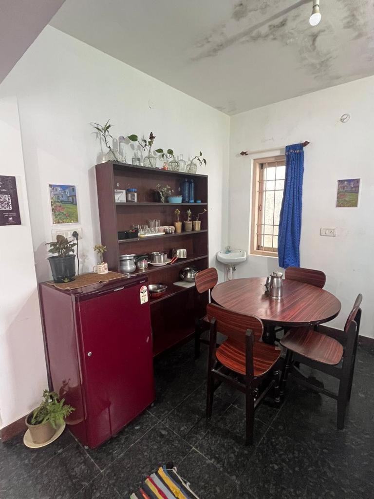 clouds villa-3 bedroom villa, free wifi view 2