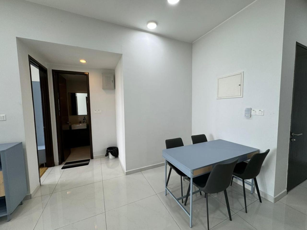 Vesta Homes, RoyalStrand 2BR,DangaBay