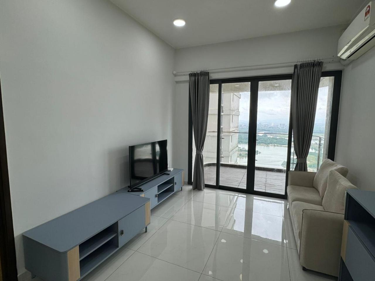 Vesta Homes, RoyalStrand 2BR,DangaBay