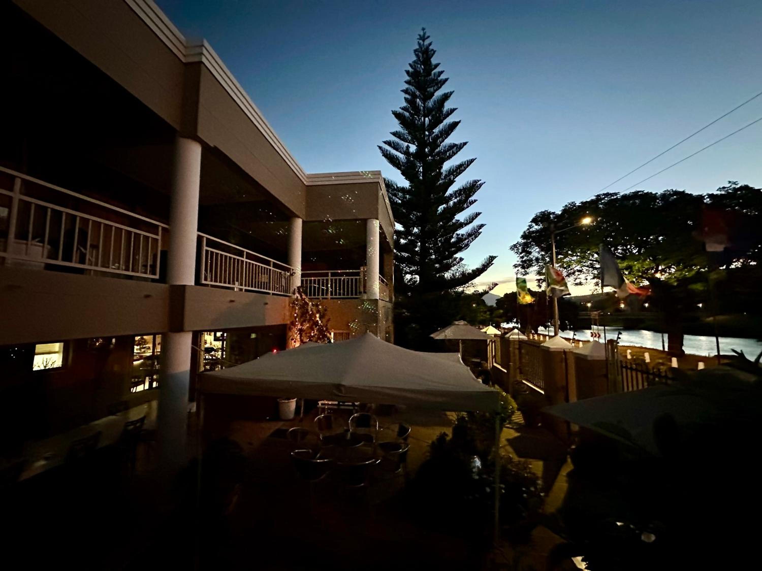 Sunset Boulevard Riverlodge view 5