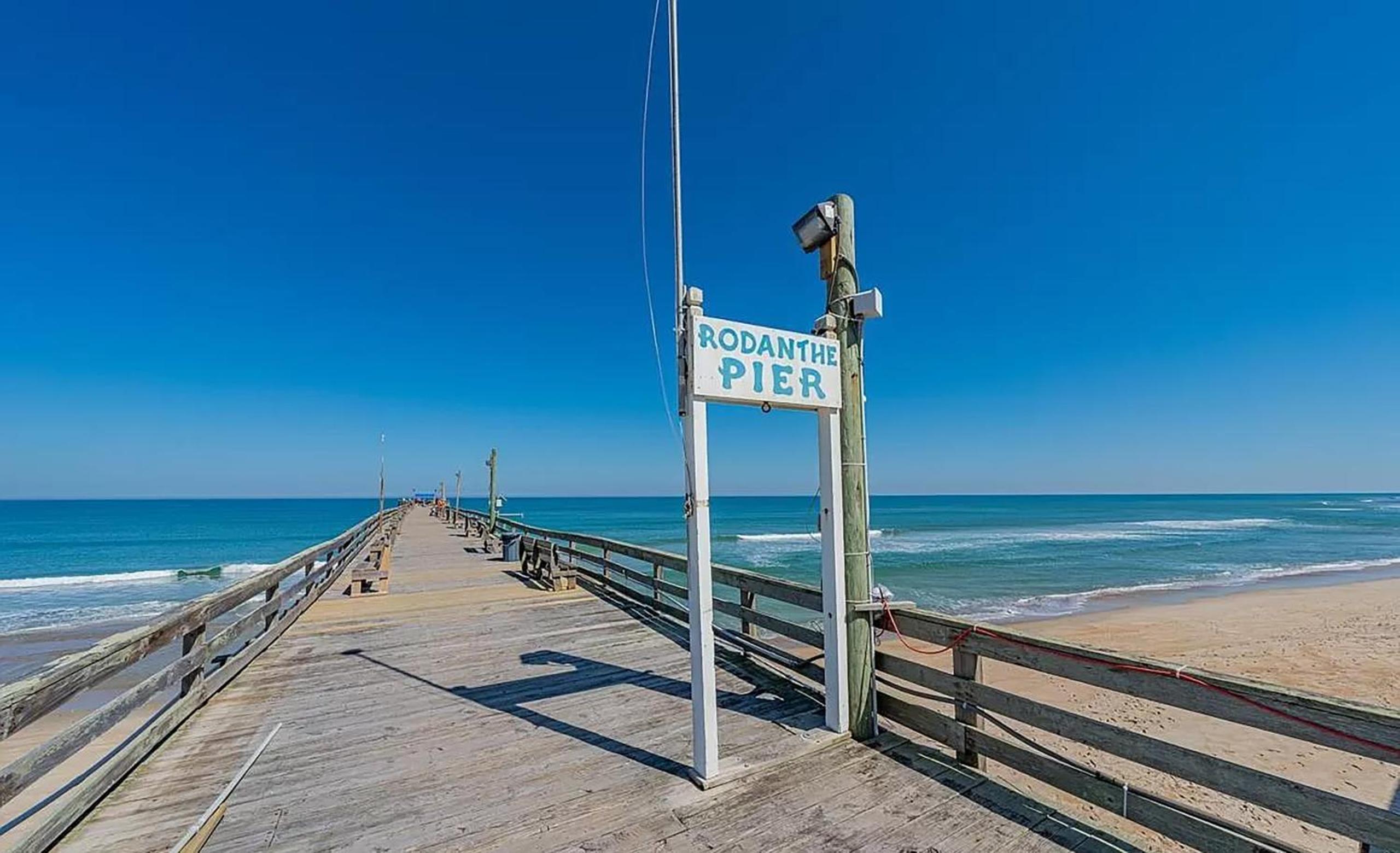 Seaside 5BR Caribbean Escape near the Rodanthe Pier