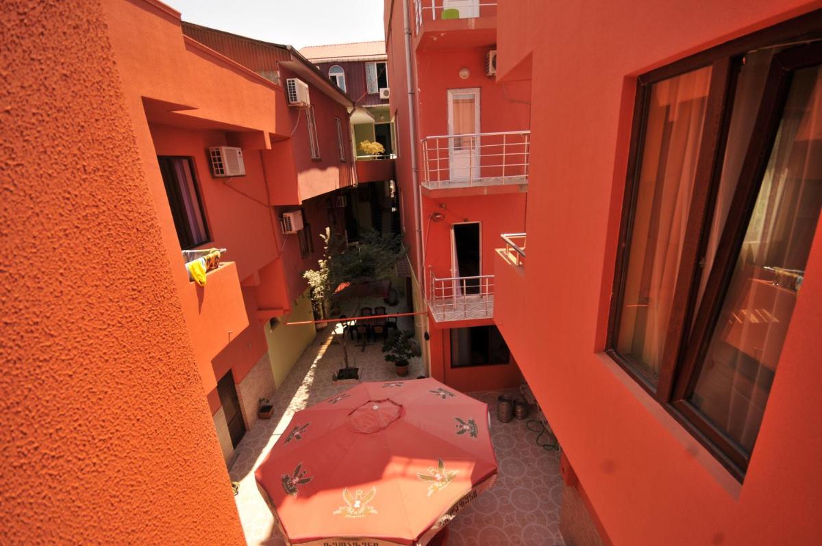 balcony