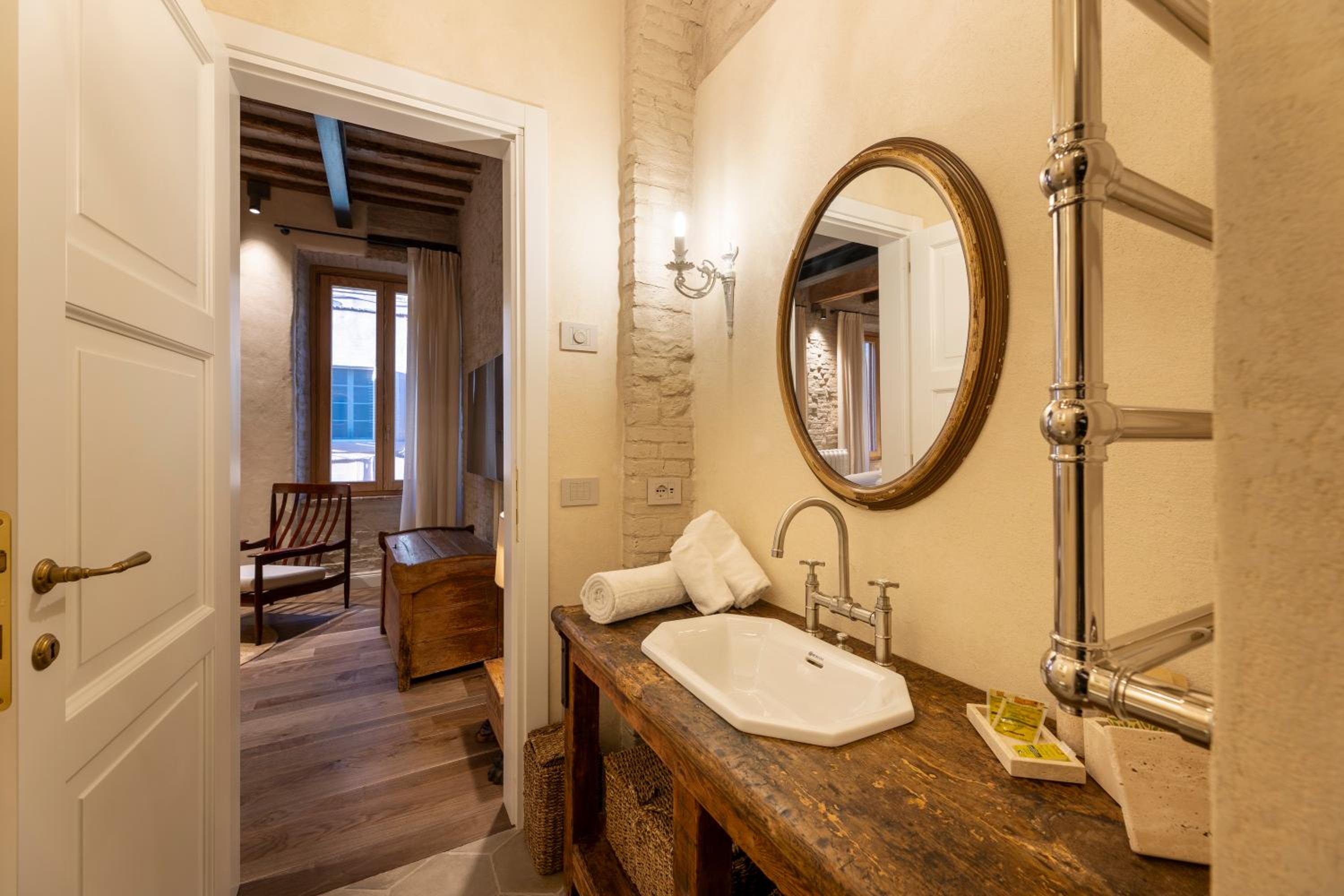 UnoZeroUno by Boutique Homes Siena photo 5
