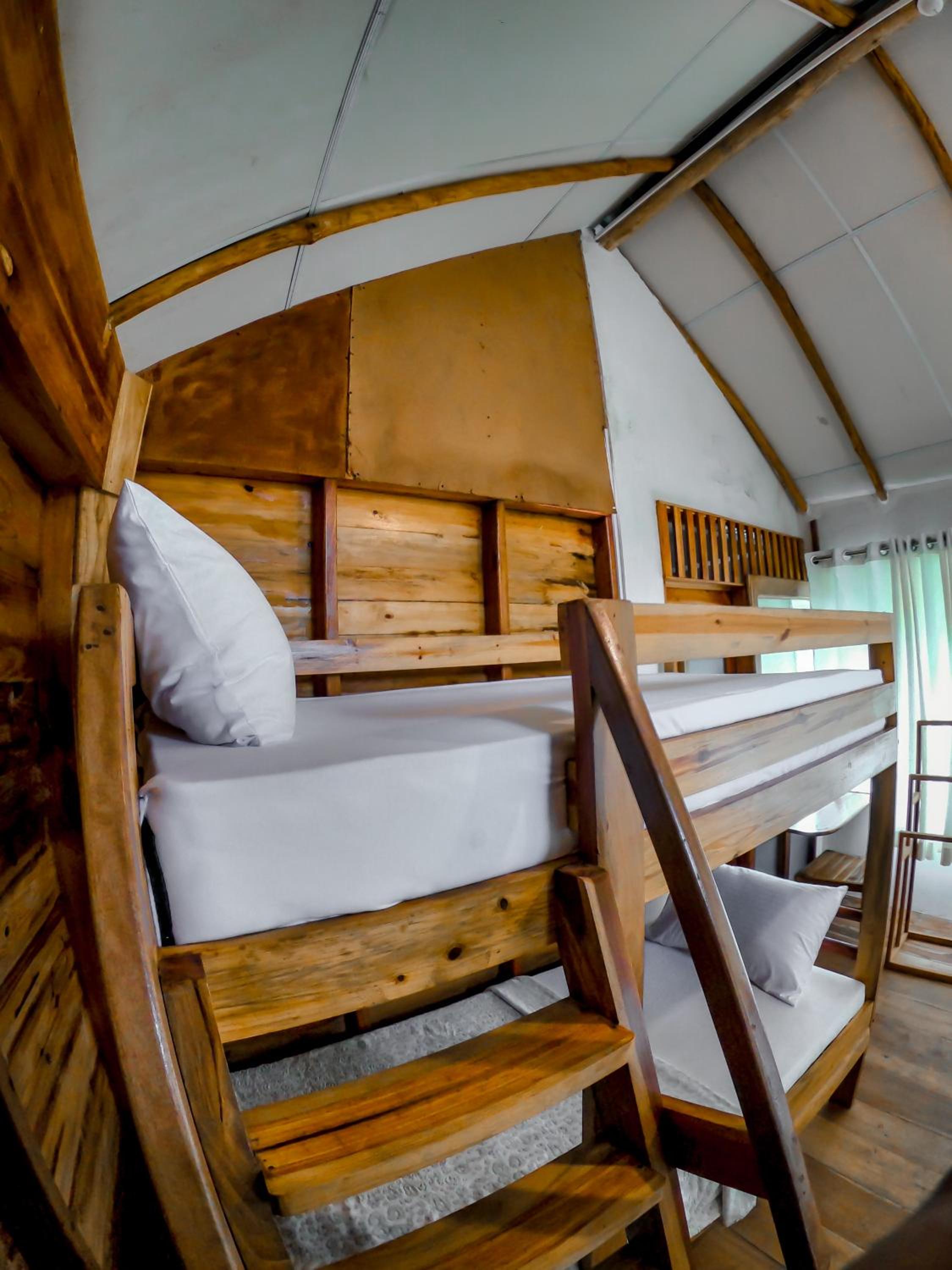LAMIACEAE WOOD CABIN