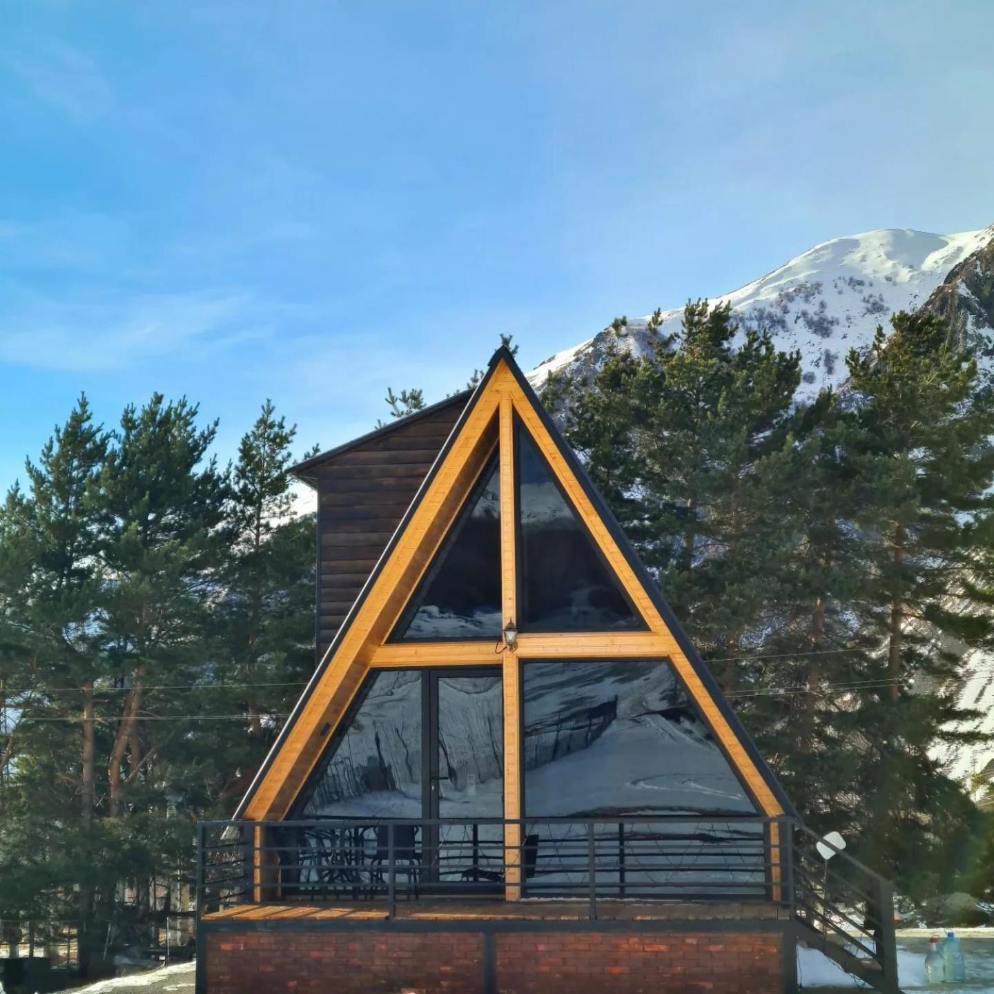 Kokhta Cottage Kazbegi view 2