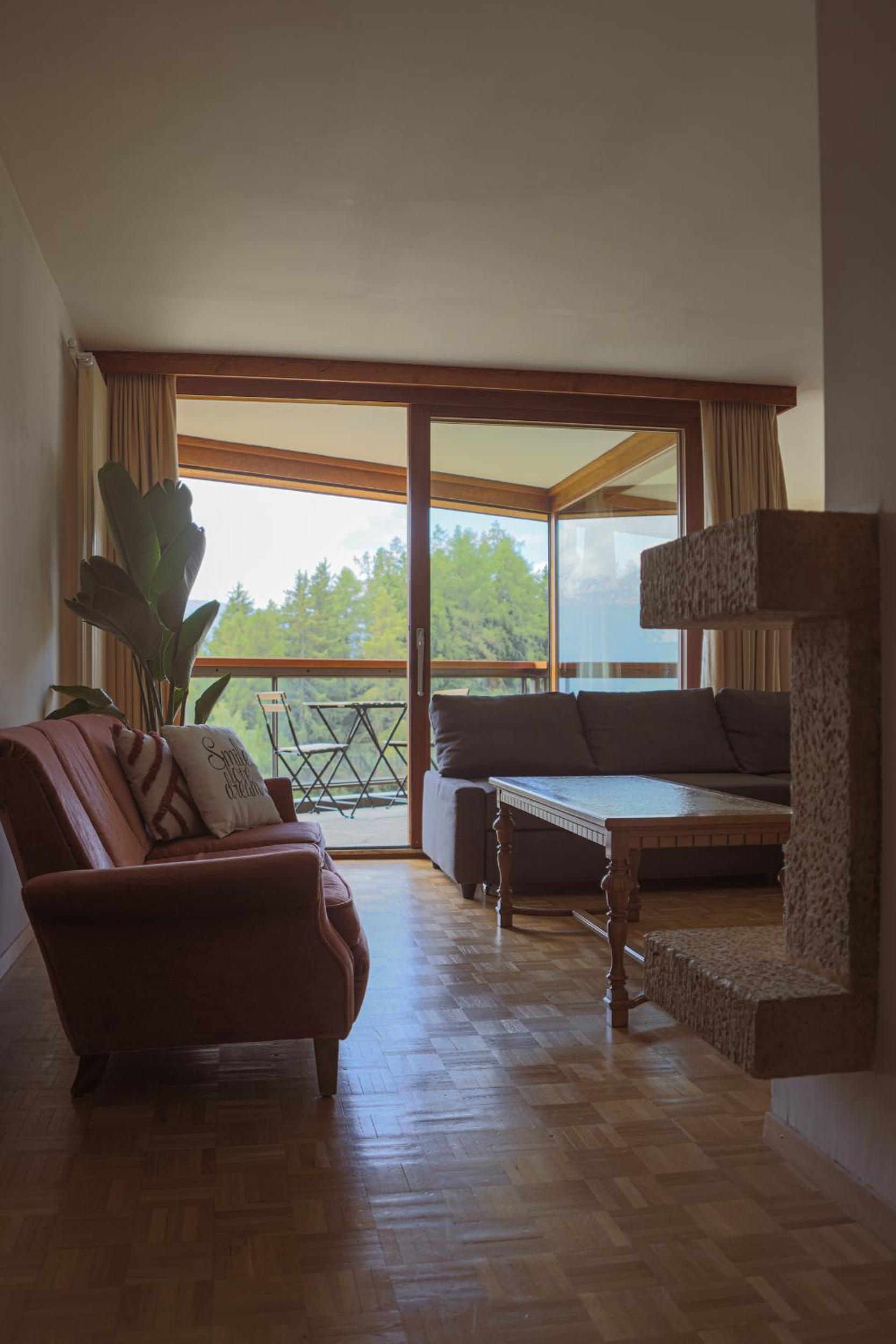 Mountain View Apartment with Parking & Fast WiFi view 5