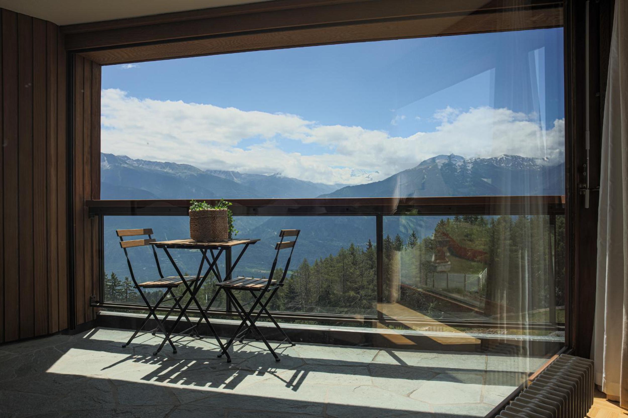Mountain View Apartment with Parking & Fast WiFi view 2