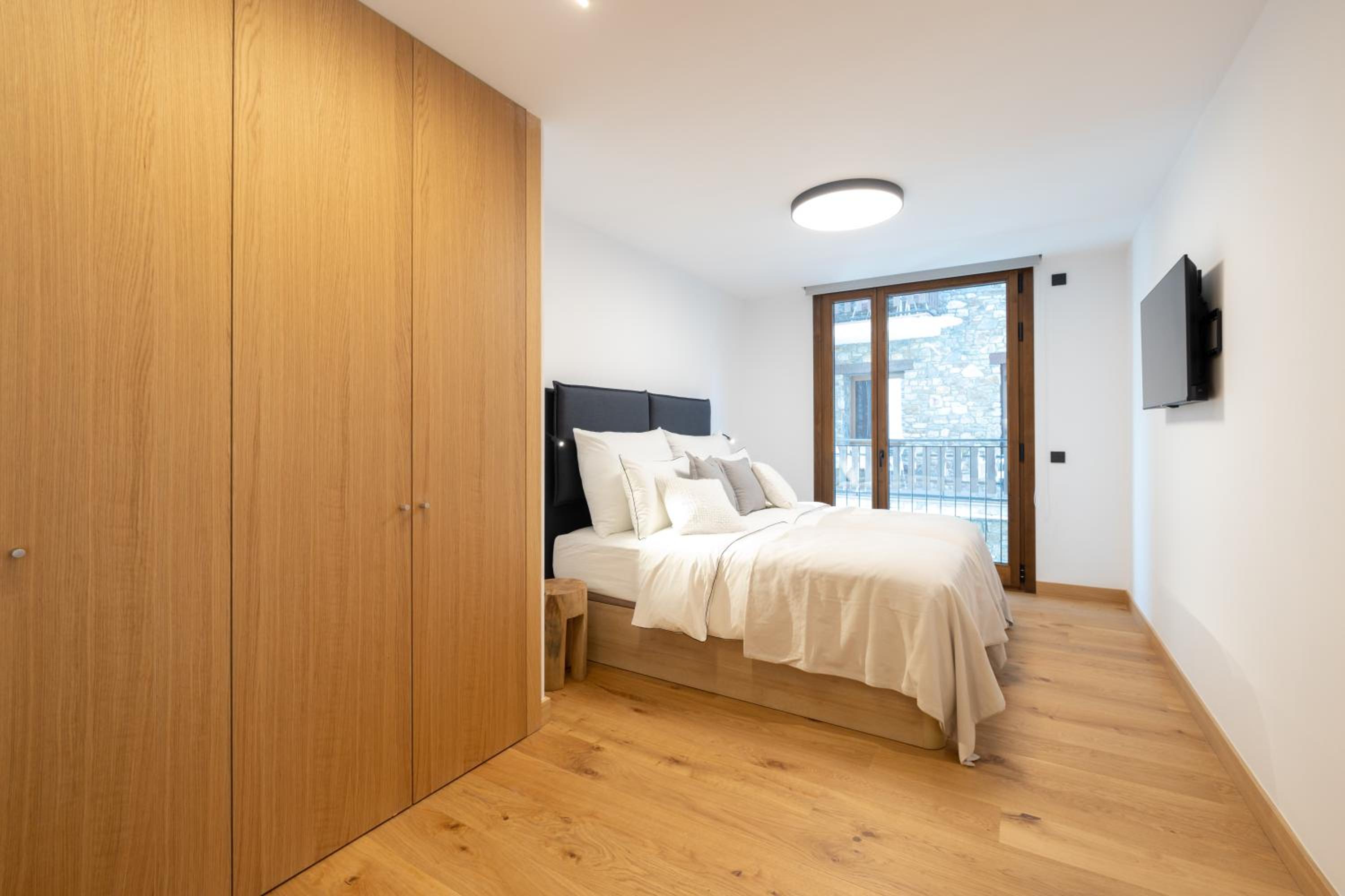 ISARD HOMES & SPA by SELECT RENTALS