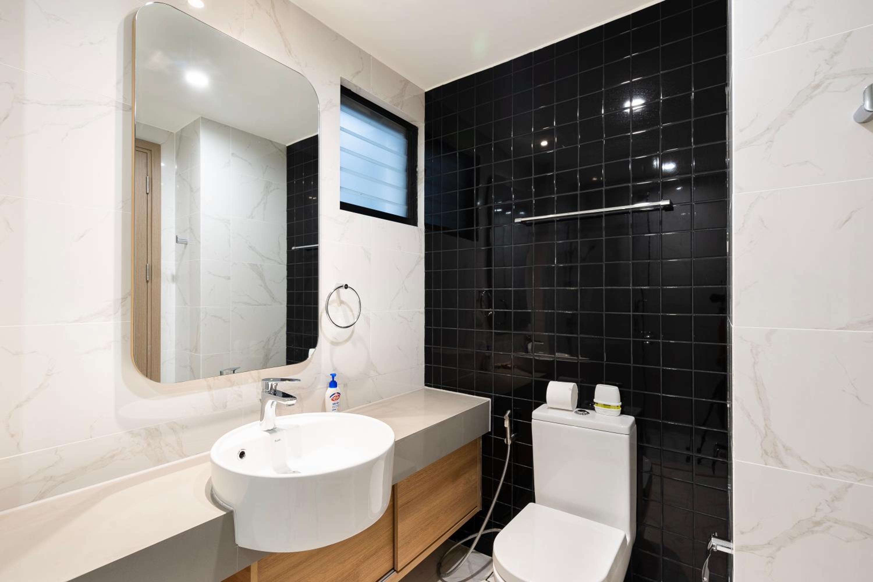 Zenity 3BR Condo: Luxury and Comfort in Quận 1