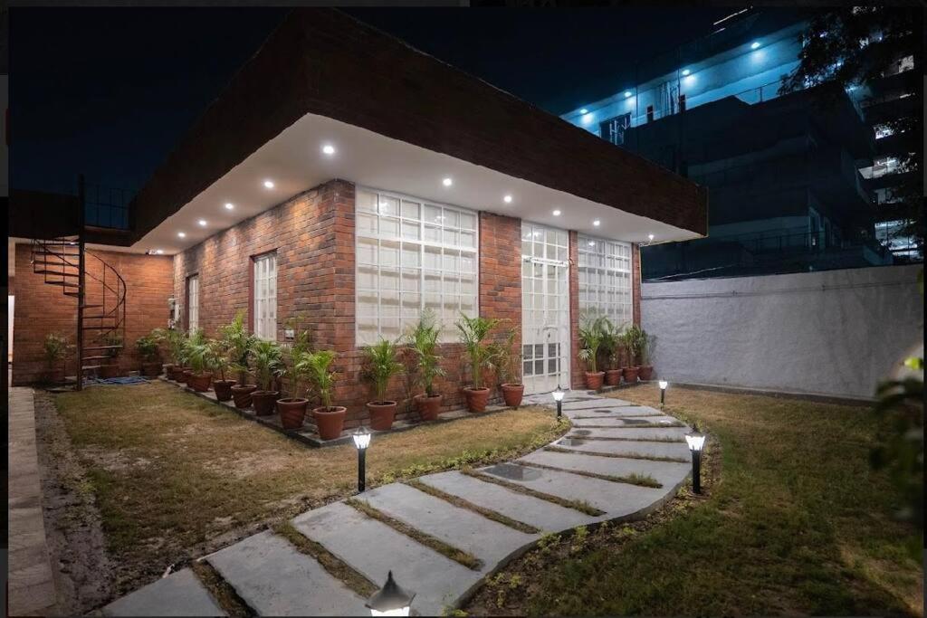 The carmine house lux Villa in noida sector 132 view 3
