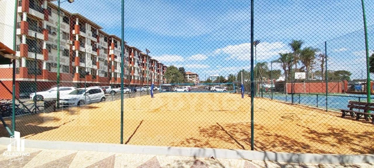 Luxuoso Flat em resort vista incrível para o Lago
