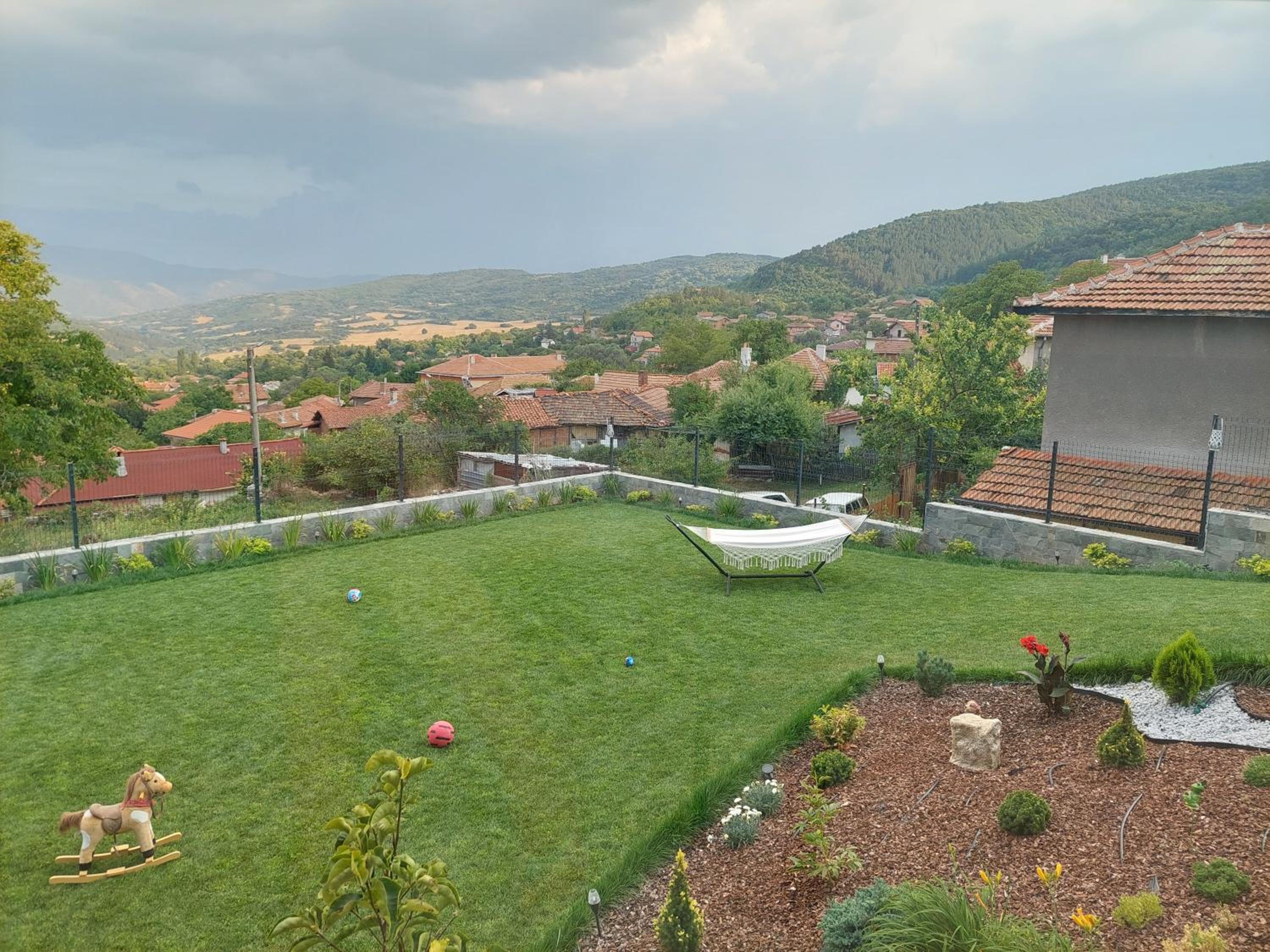 Relax Srednogorska Panorama