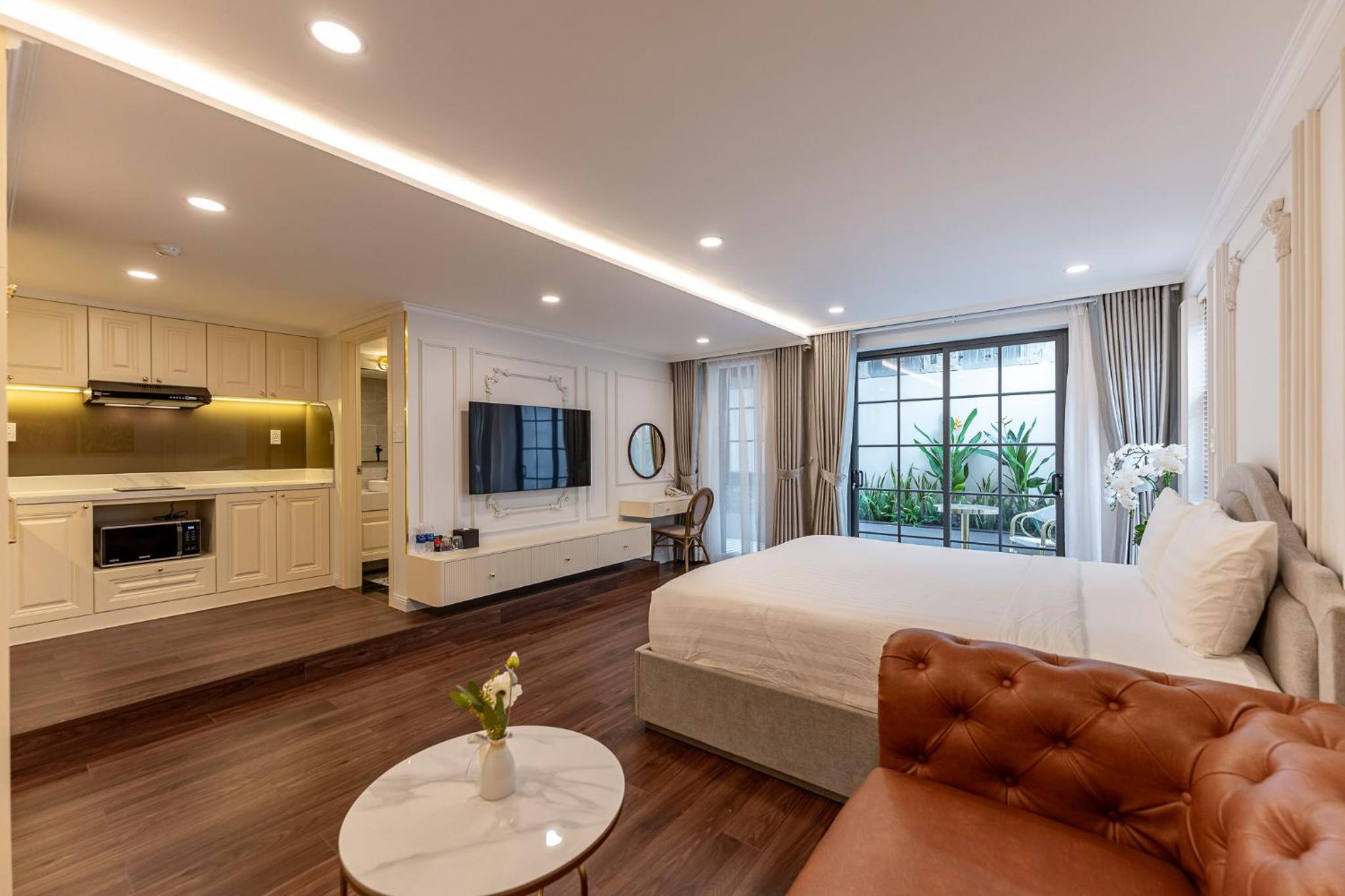Golden Sun Apartment & Hotel