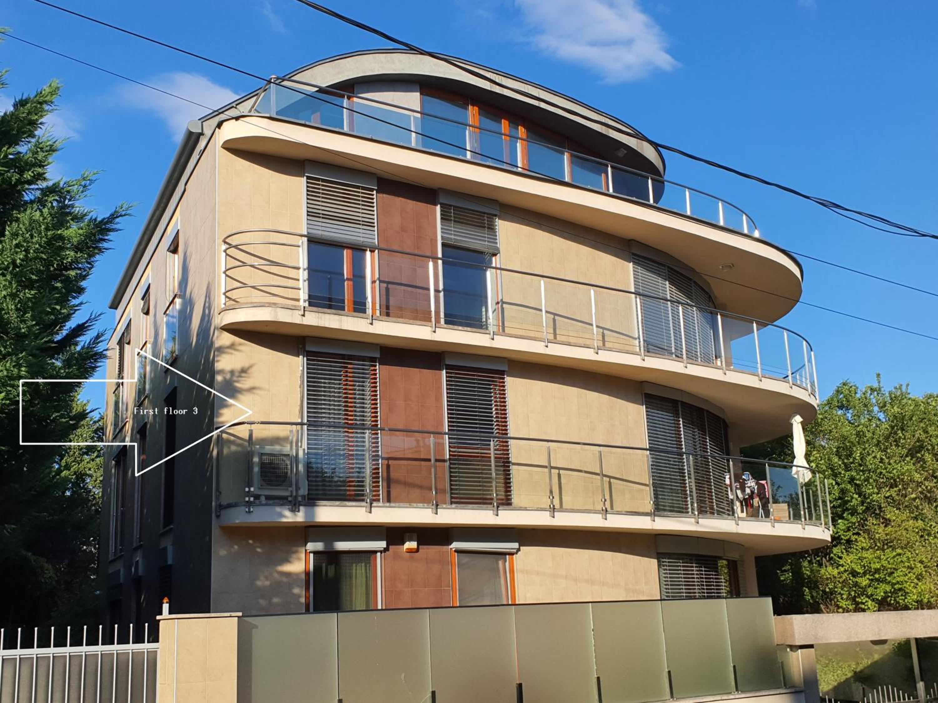 ES-5 Luxory Homes view 4