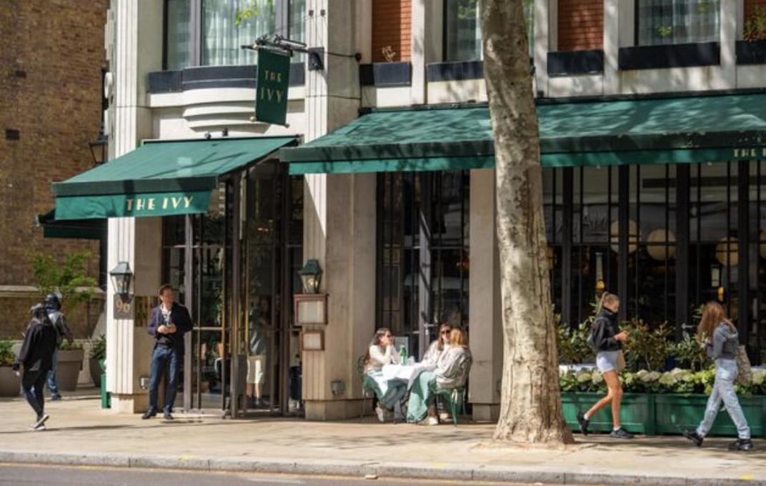 Cosy High-ceiling Victorian flat with balcony - 2mins to Hyde Park, Kensington Palace, NottingHill, High Street Kensington,2BR 2Baths