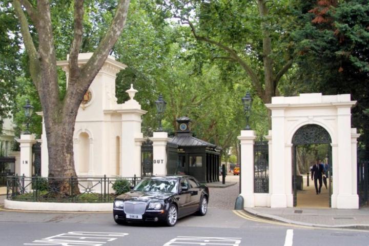 Cosy High-ceiling Victorian flat with balcony - 2mins to Hyde Park, Kensington Palace, NottingHill, High Street Kensington,2BR 2Baths