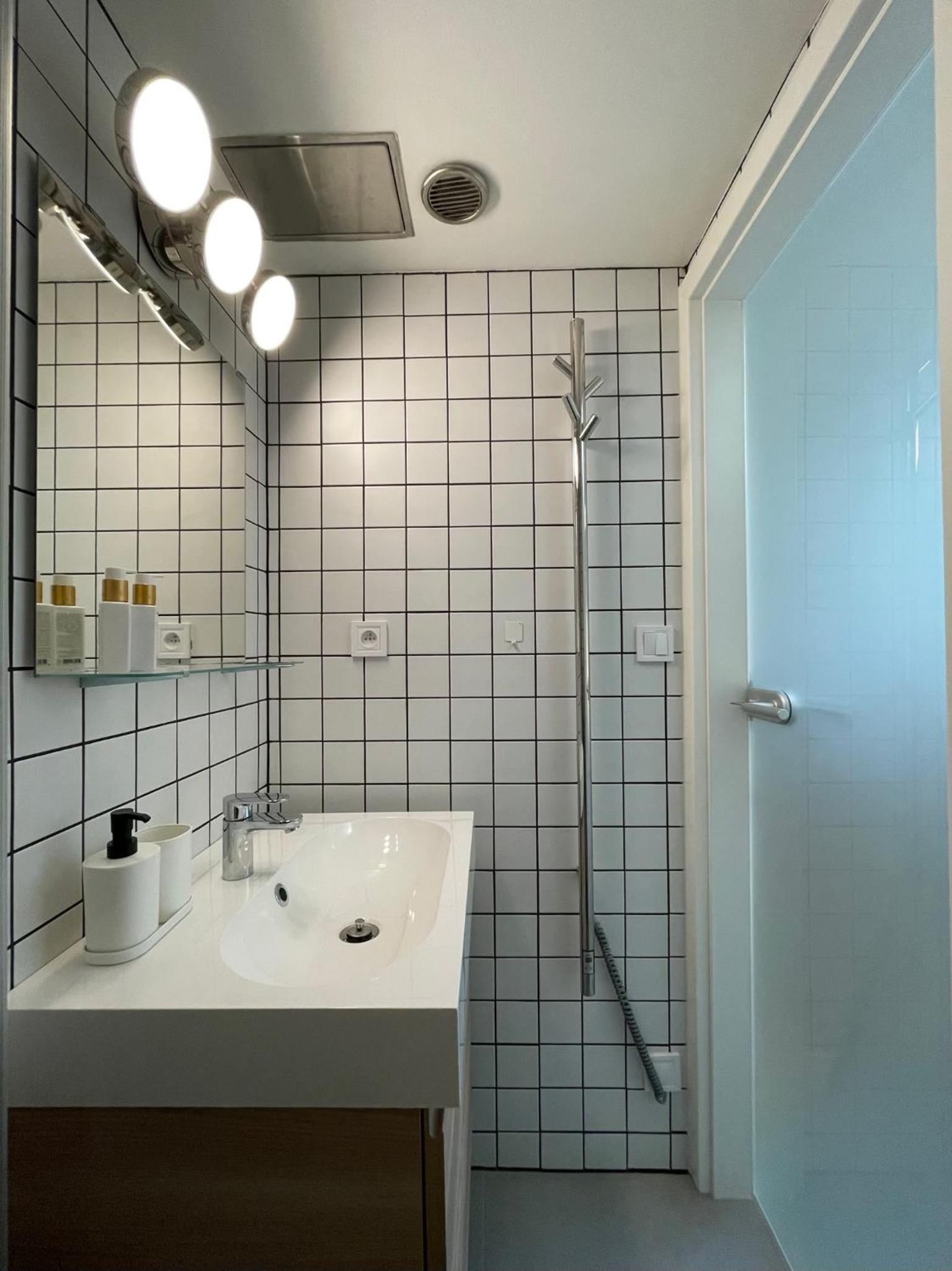 Urban Retreat I Modern Boho Apartments in Lovely Letná District - 10 minutes from Old Town