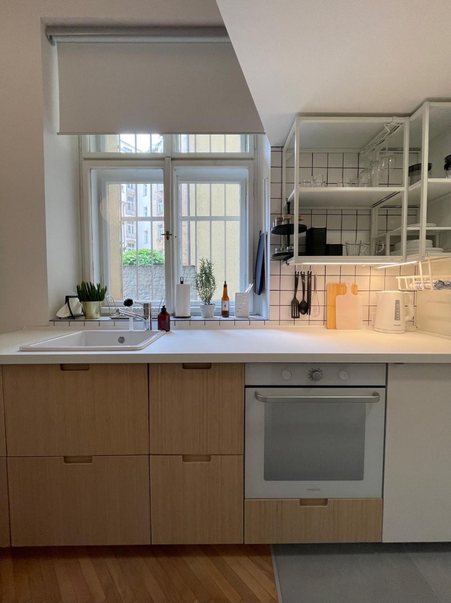 Urban Retreat I Modern Boho Apartments in Lovely Letná District - 10 minutes from Old Town