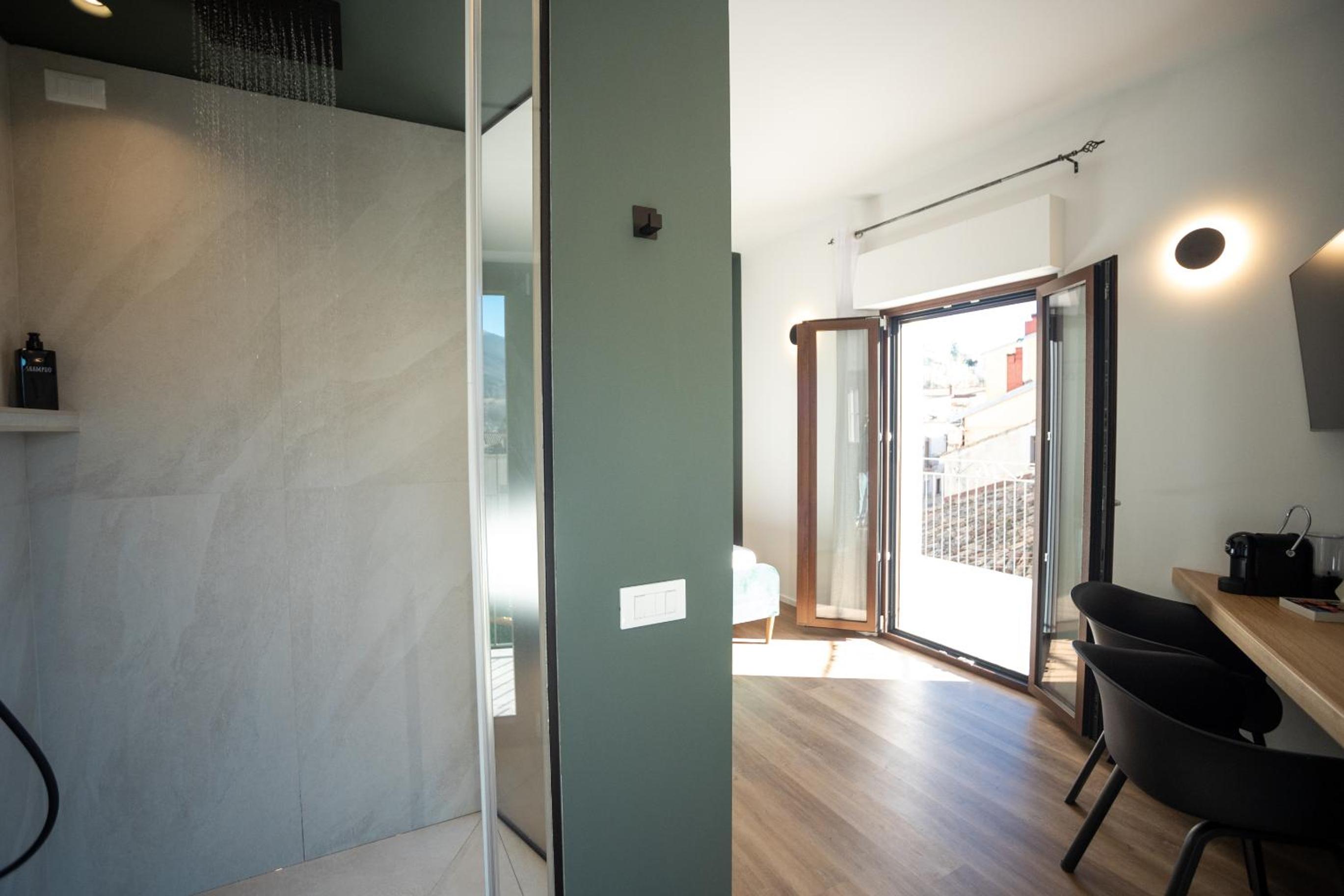 Mavi Rooms