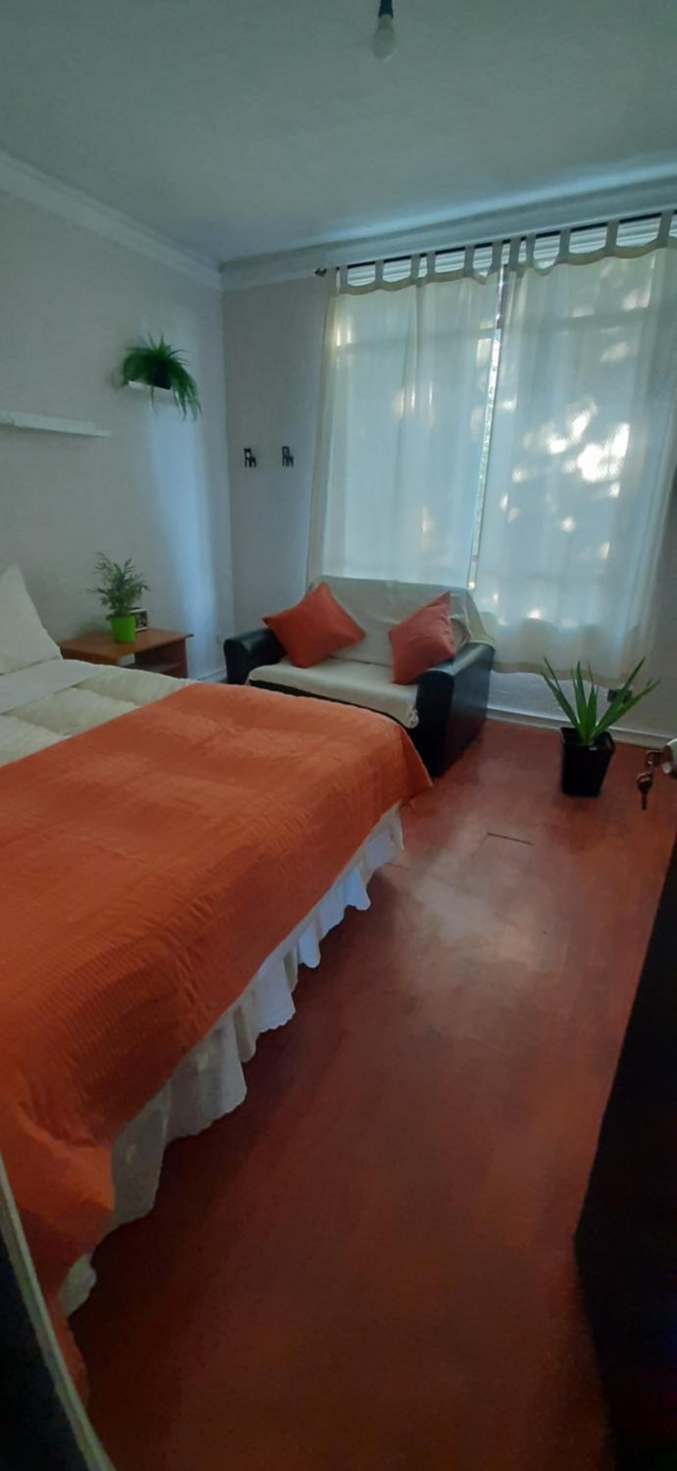 Habitación en dpto Paseo Bulnes
