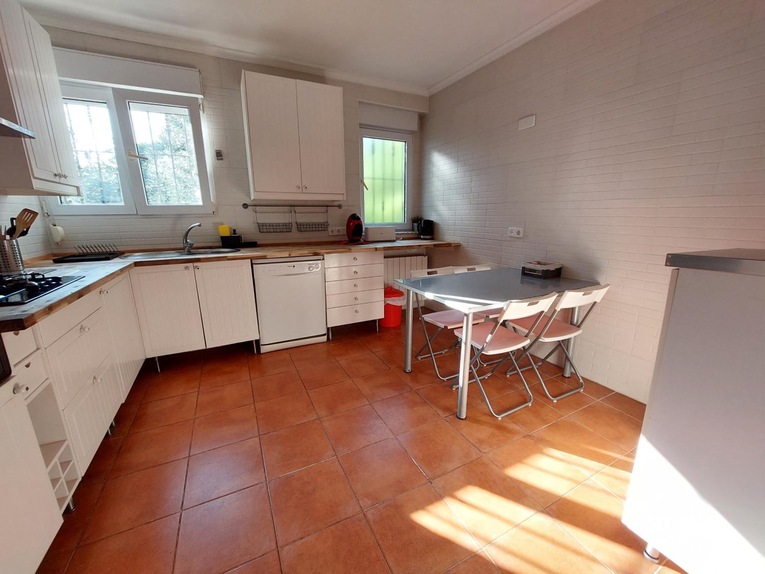 Chalet con piscina y barbacoa, Valencia