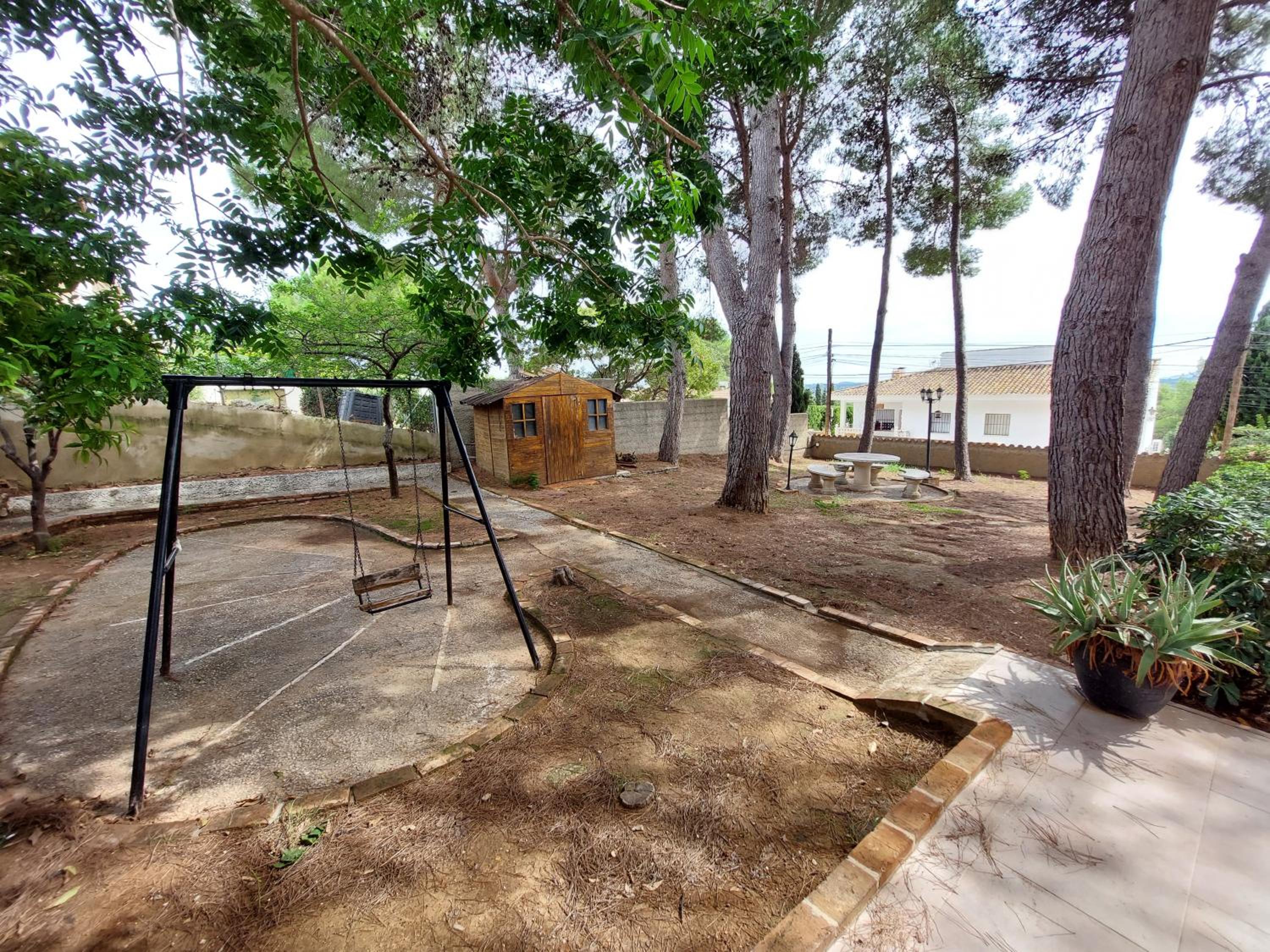 Chalet con piscina y barbacoa, Valencia