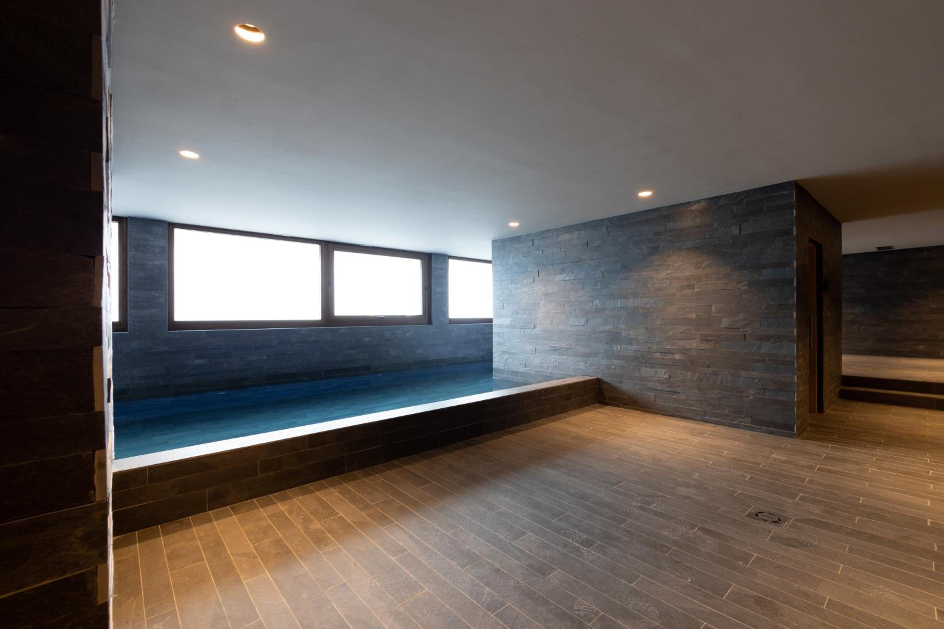 5Star Apartment 1 Min to Ski Lift Pool Sauna