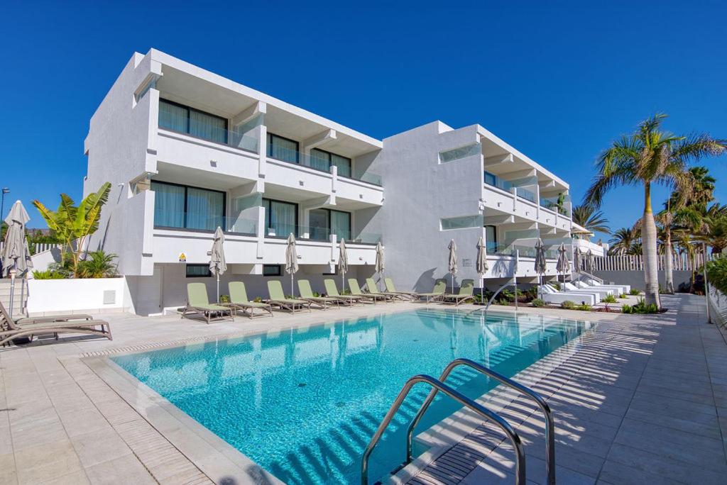 RELAXIA BEVERLY SUITES view 4