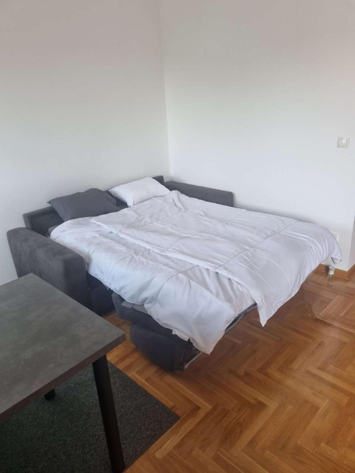 Apartman Zvezdara view 4