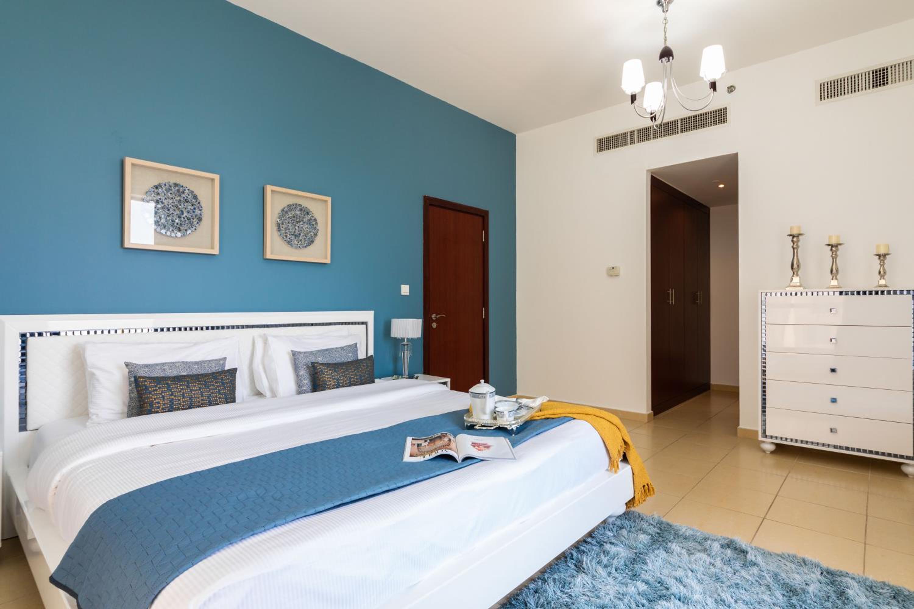 Maison Privee - Premium Apt in the Heart of JBR Beach, Dubai