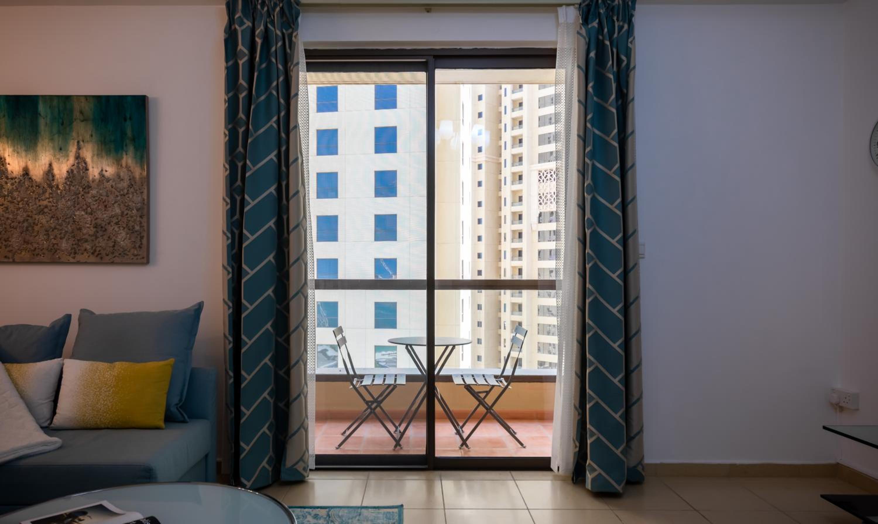 Maison Privee - Premium Apt in the Heart of JBR Beach, Dubai