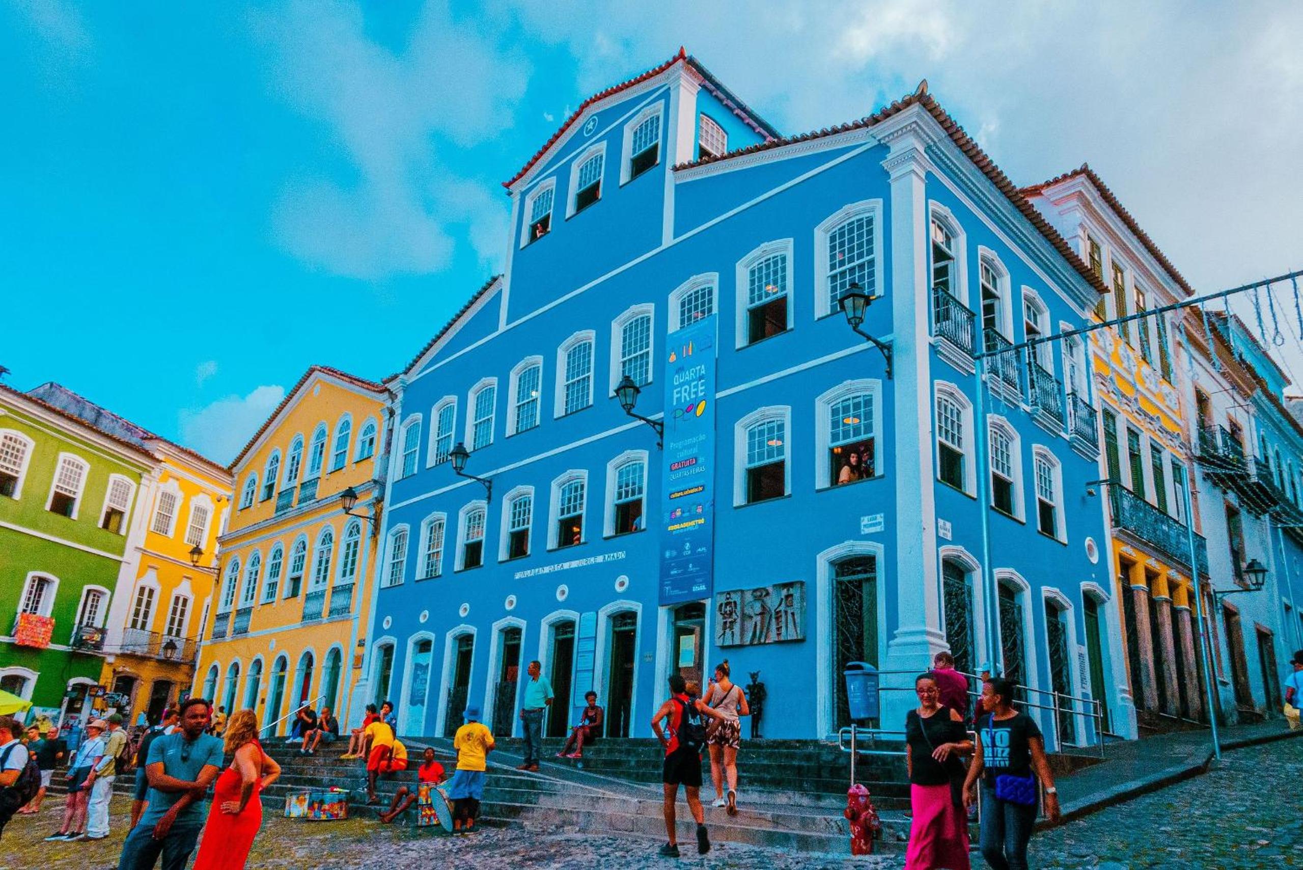 Experiência Autêntica no Pelourinho - Studio em Casarão Histórico até 6 hóspedes