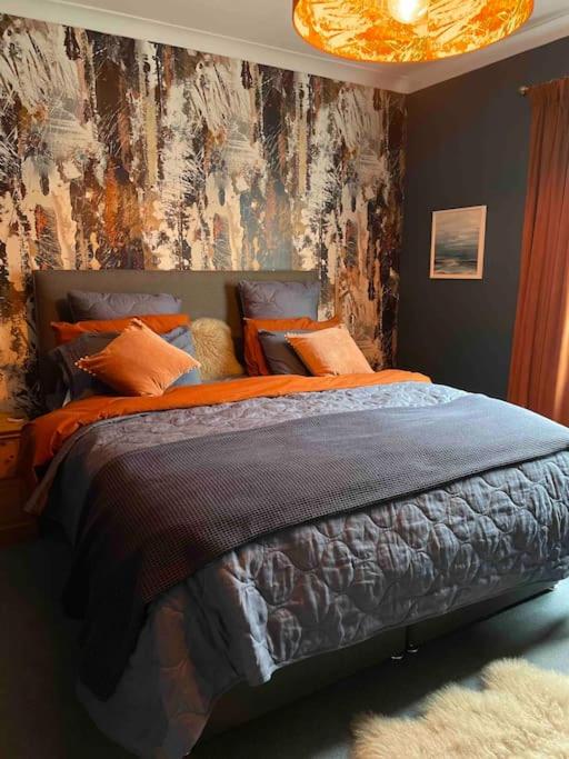 Ultra Stylish furnished Home in Edinburgh view 3