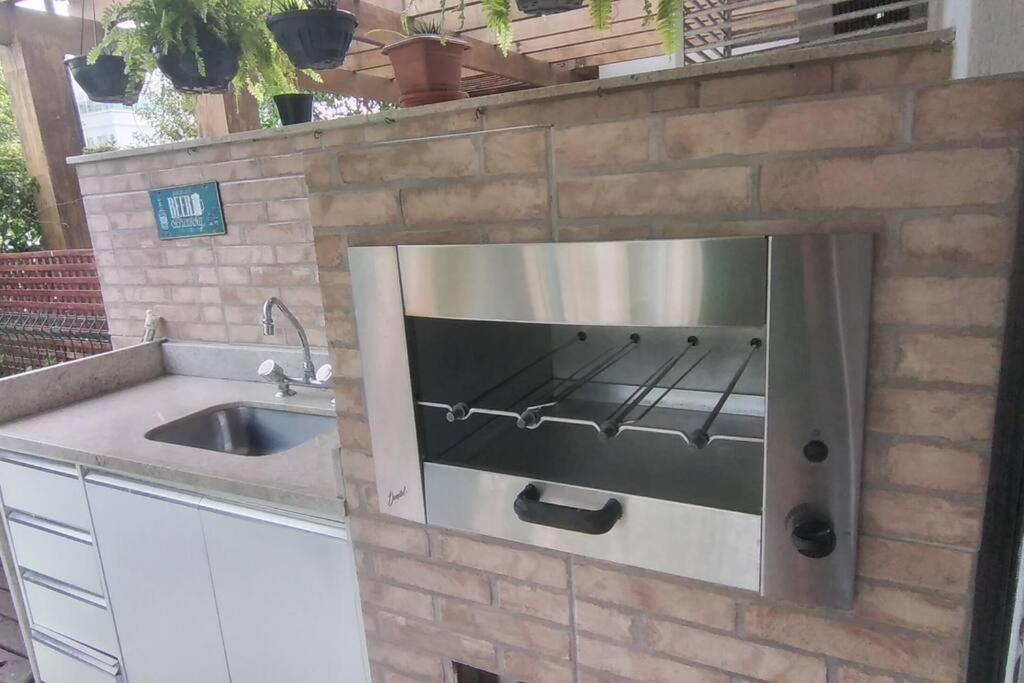 AP Térreo c/ piscina e churrasqueira na varanda