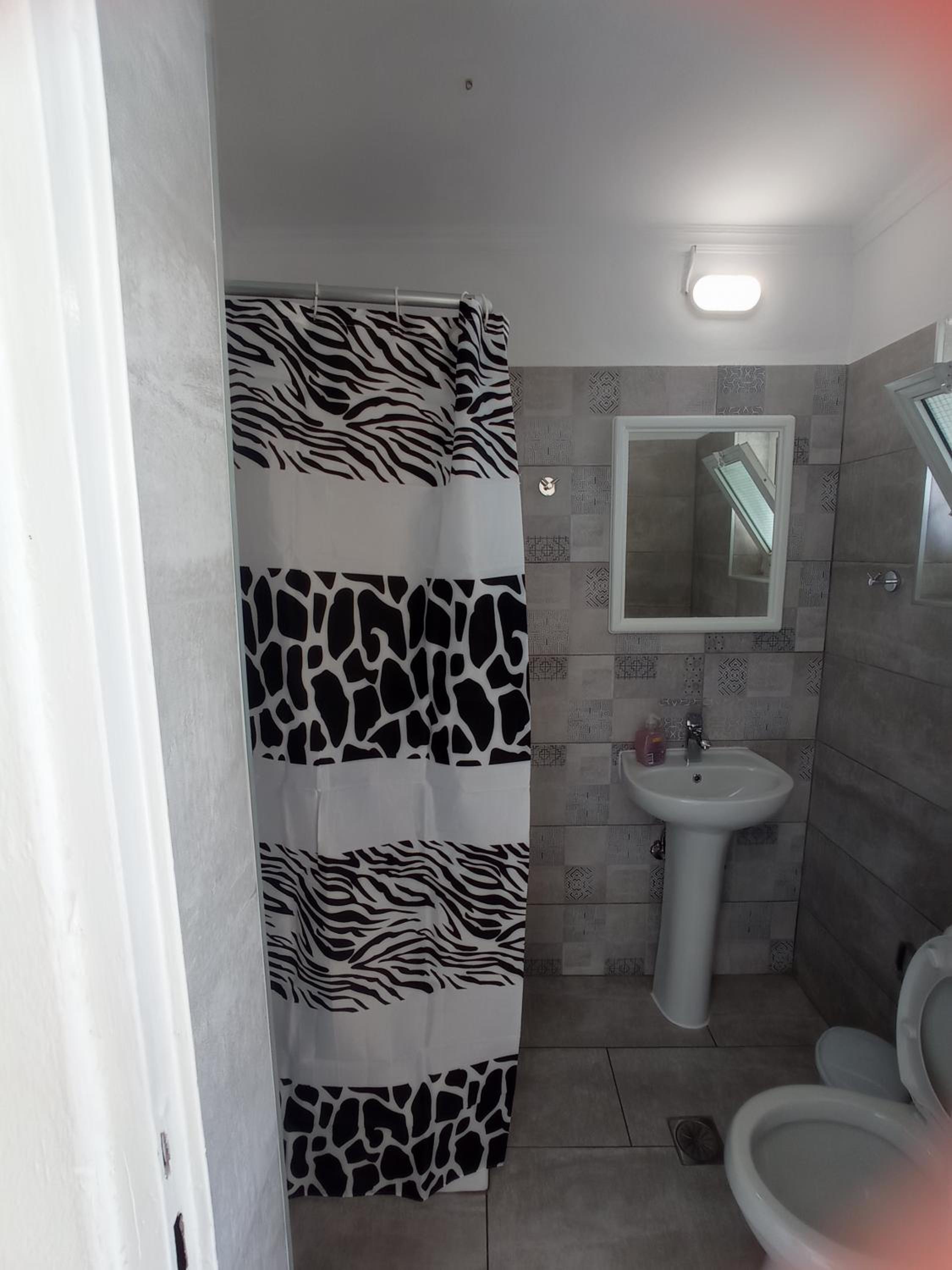 Vaggelitsa's House en Pythagoreio — bathroom