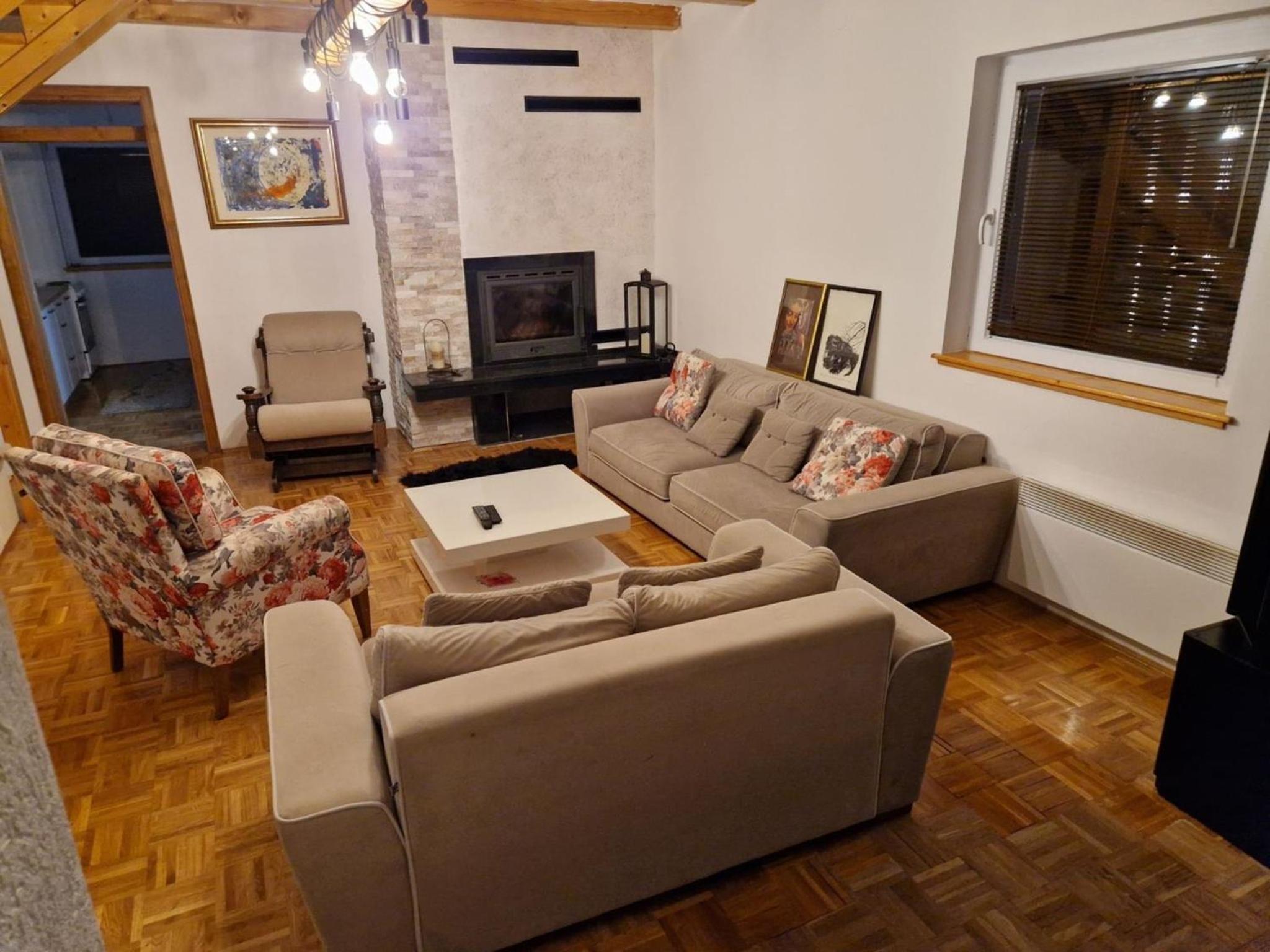 Winter Holiday Home TT