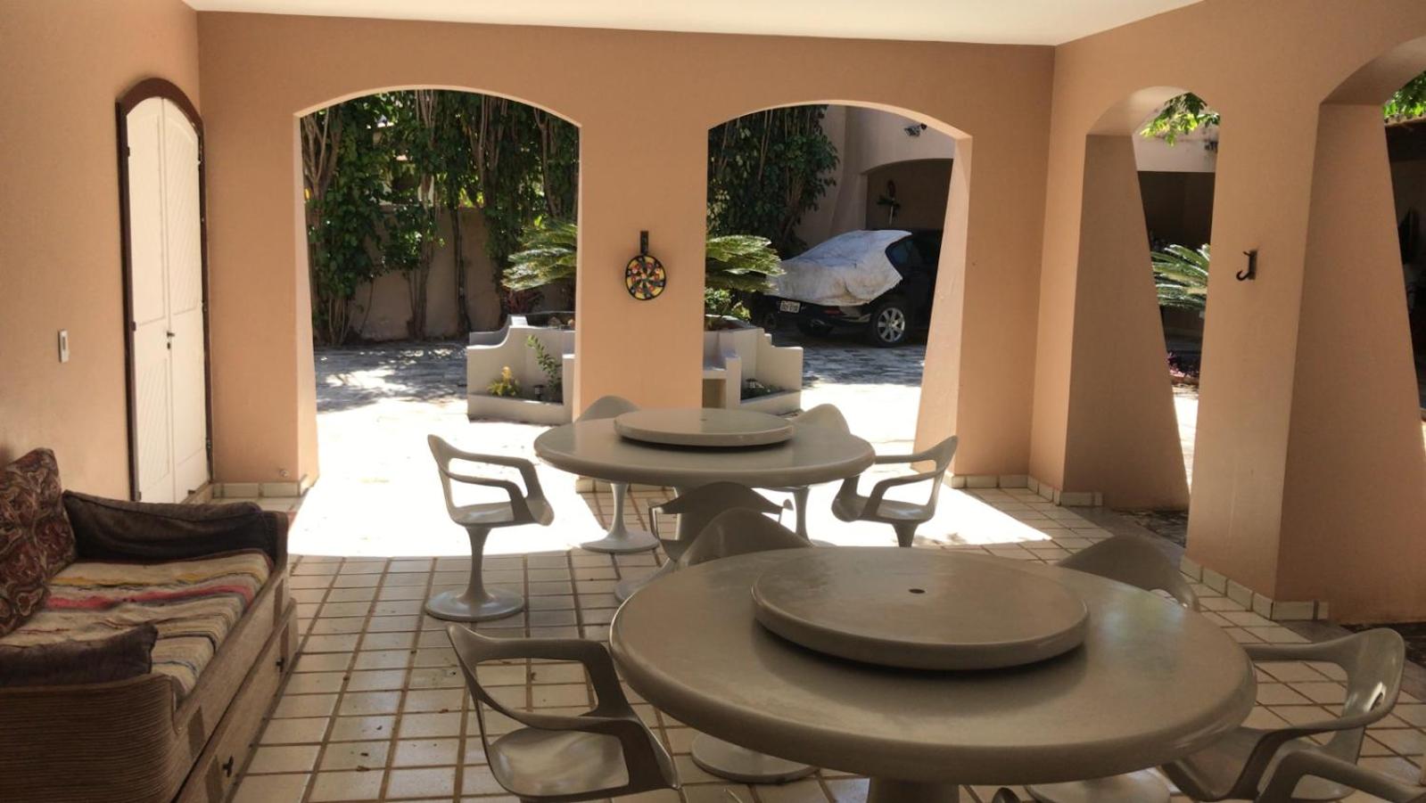 Um sonho de casa frente à laguna