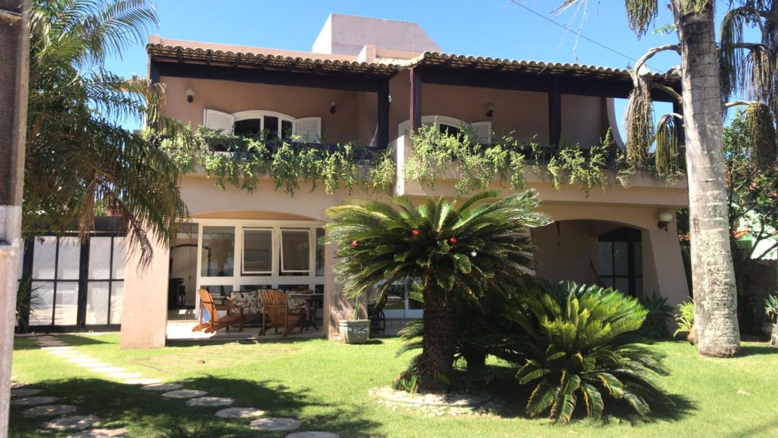 Um sonho de casa frente à laguna