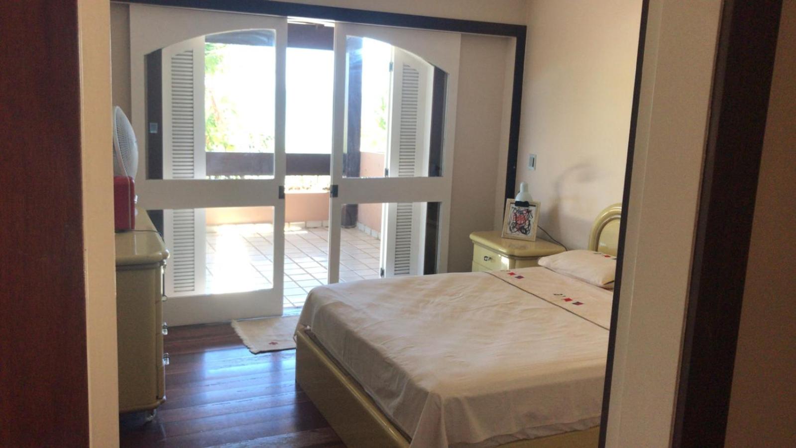 Um sonho de casa frente à laguna