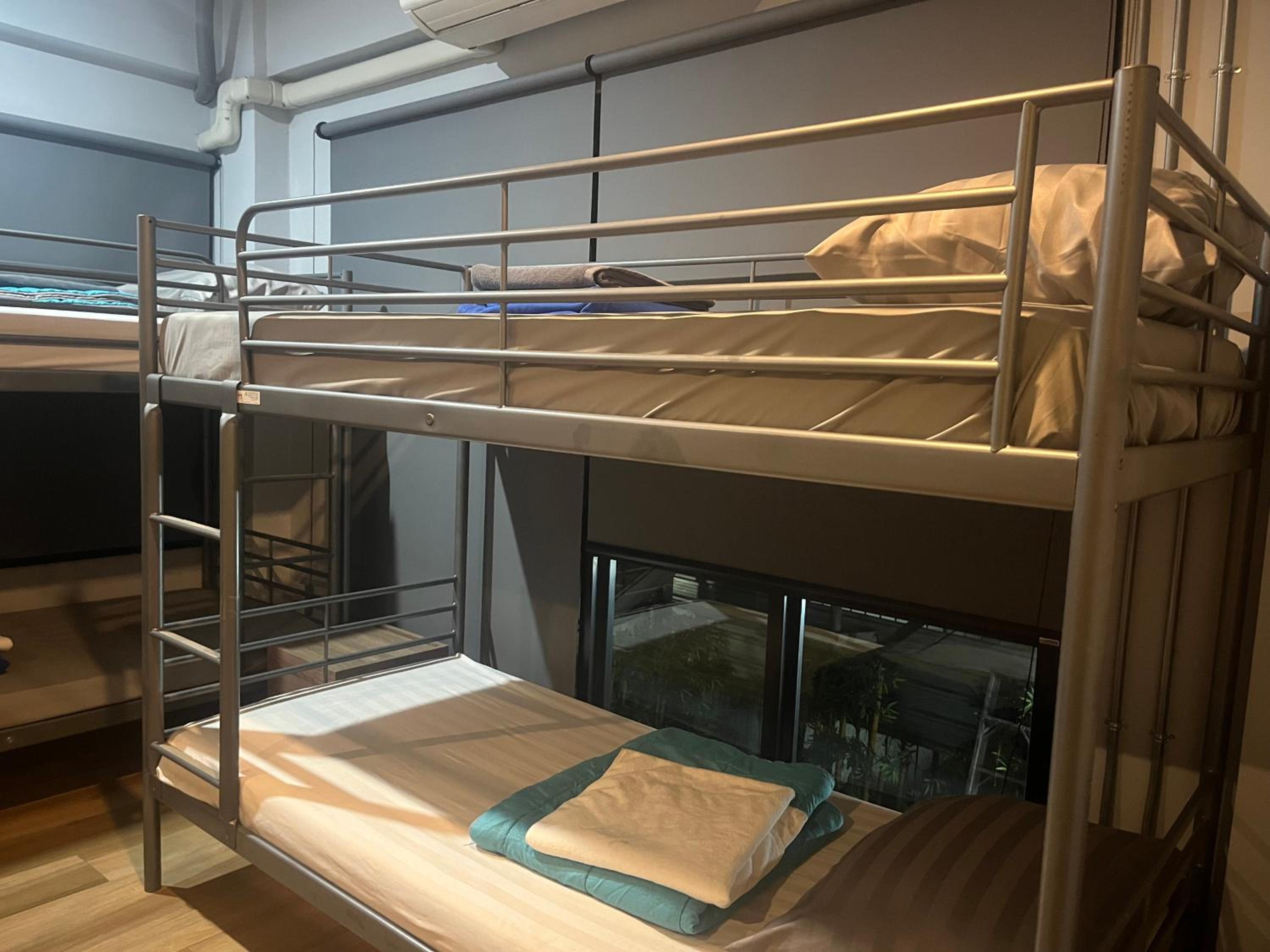The Chatbox Silom Hostel