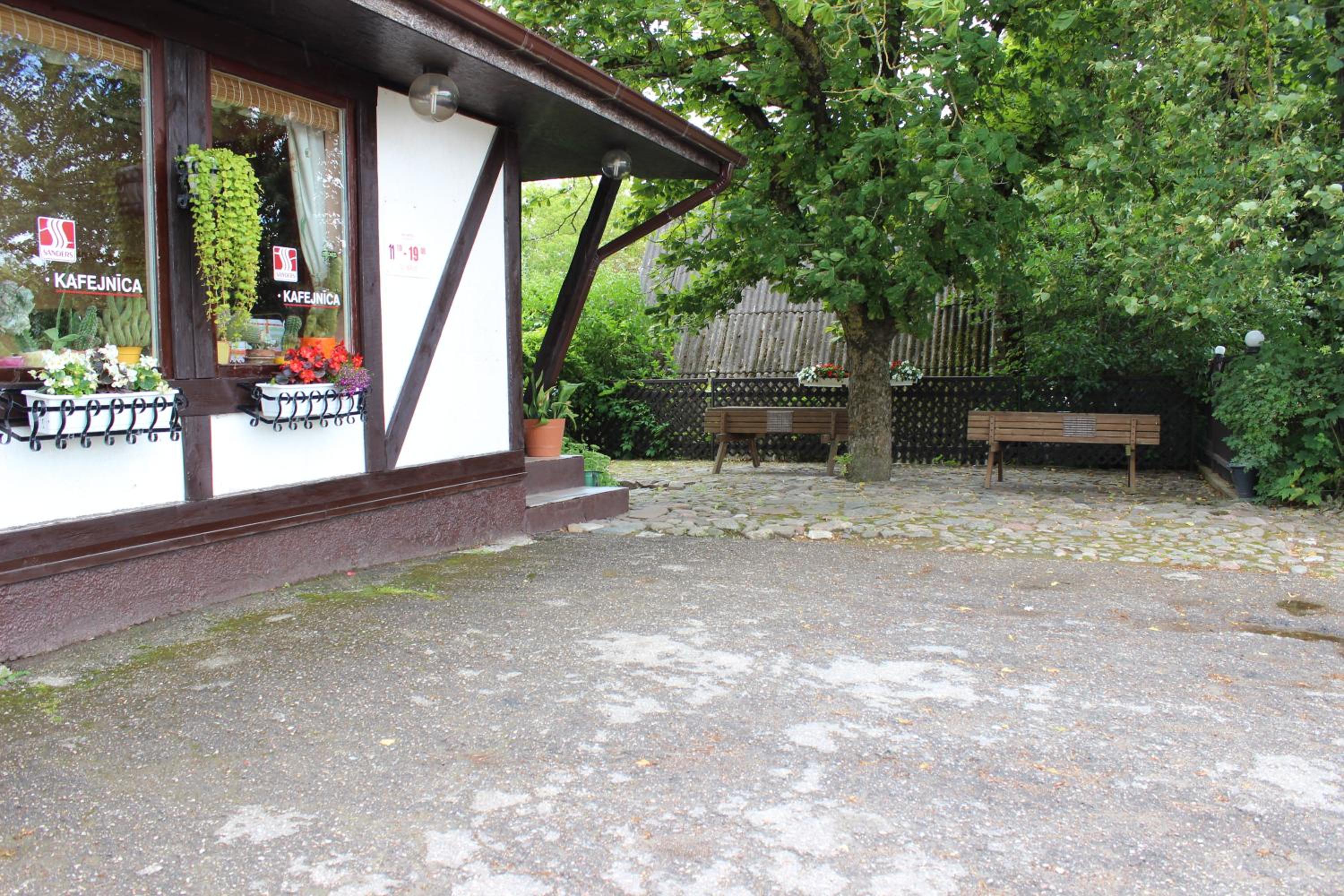 Photo 21
