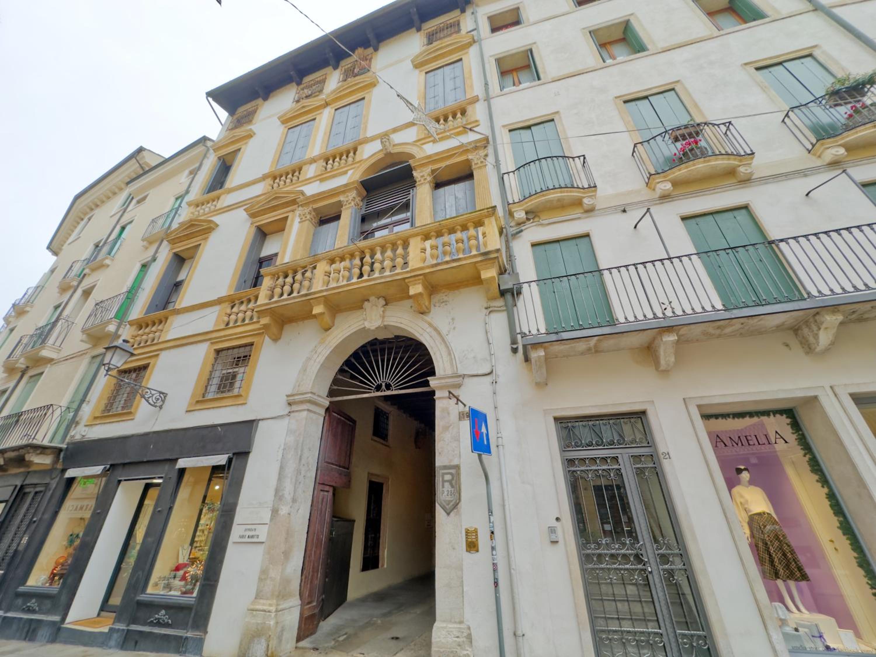 Basilica Palladiana Central & Cozy Apartment!